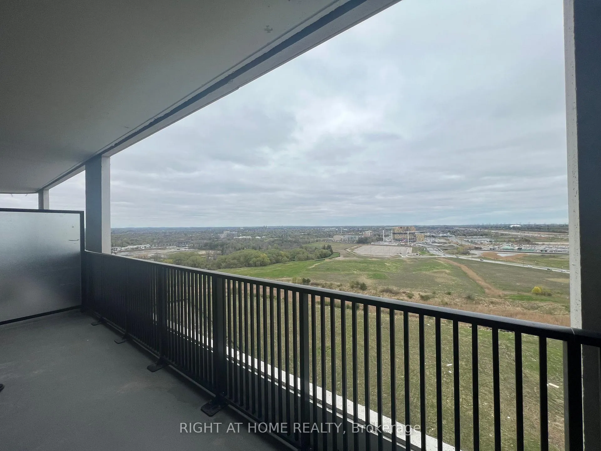 Photo 3 of Unit 1819, 56 Andre Degrasse Street, Markham, Unionville — HOMEH