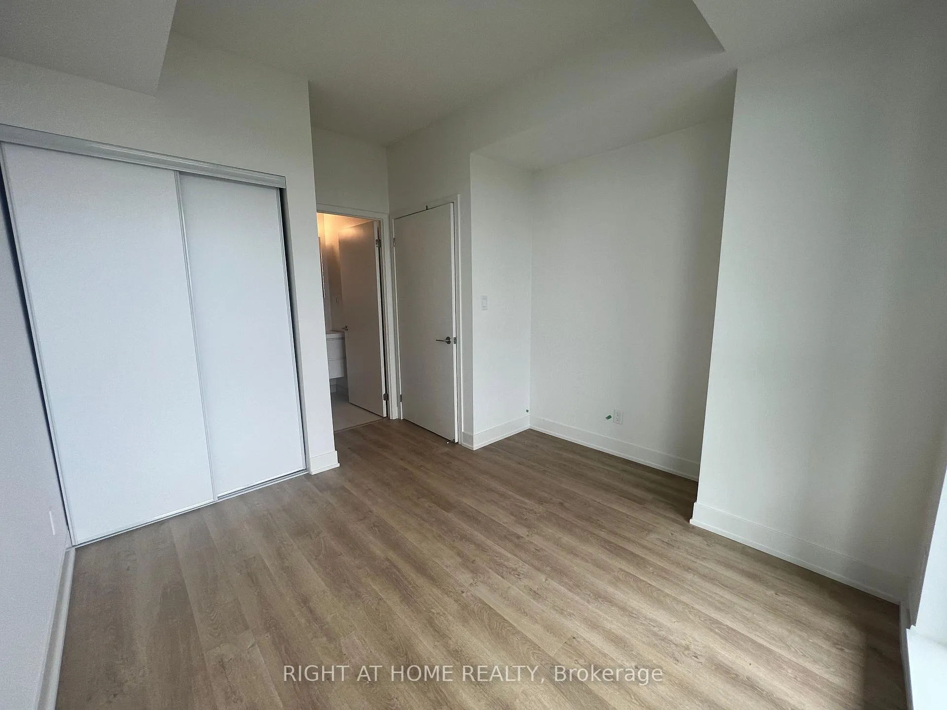 Photo 8 of Unit 1819, 56 Andre Degrasse Street, Markham, Unionville — HOMEH