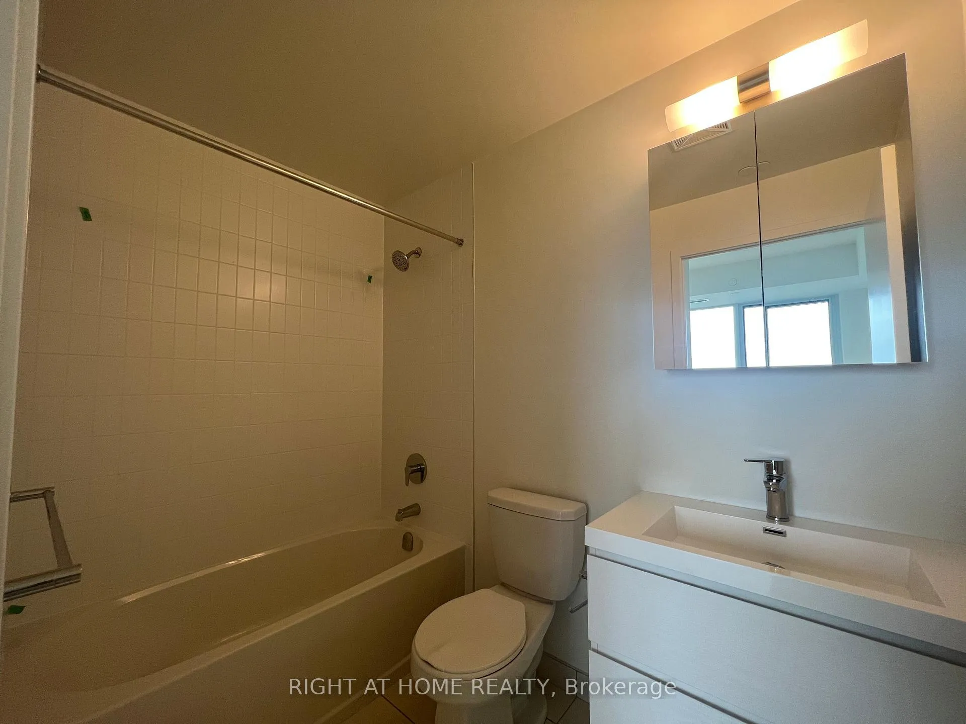 Photo 9 of Unit 1819, 56 Andre Degrasse Street, Markham, Unionville — HOMEH