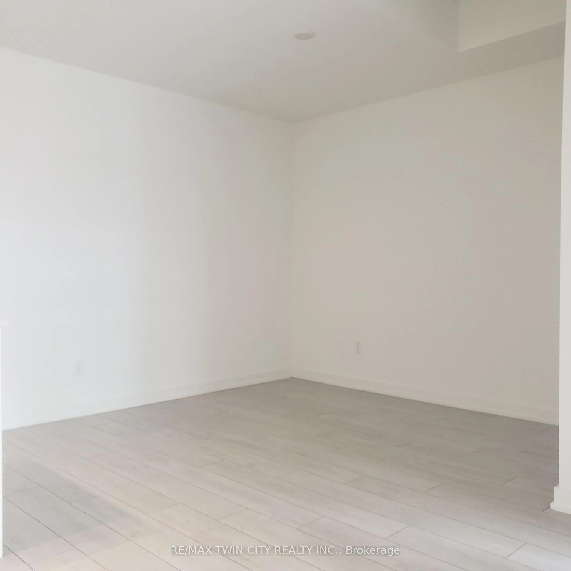 Photo 5 of Unit 201, 55 Duke Street W, Kitchener — HOMEH