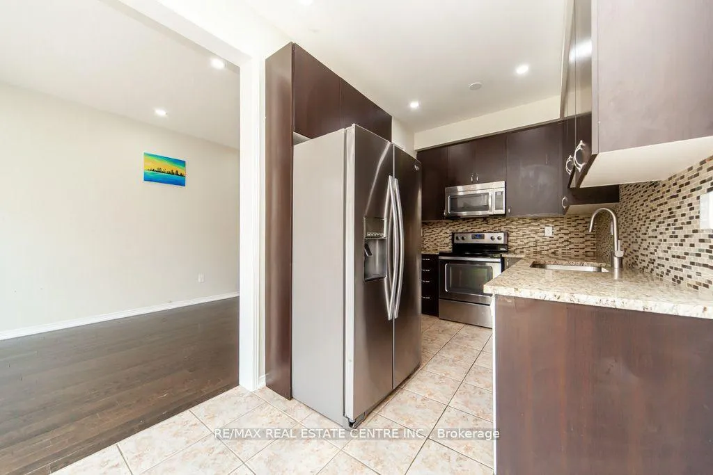 Photo 14 of 130 Sussexvale Drive, Brampton, Sandringham-Wellington — HOMEH