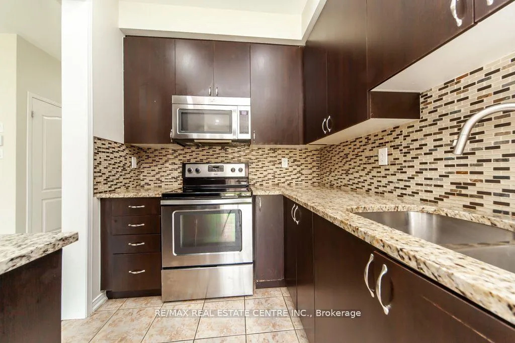 Photo 15 of 130 Sussexvale Drive, Brampton, Sandringham-Wellington — HOMEH