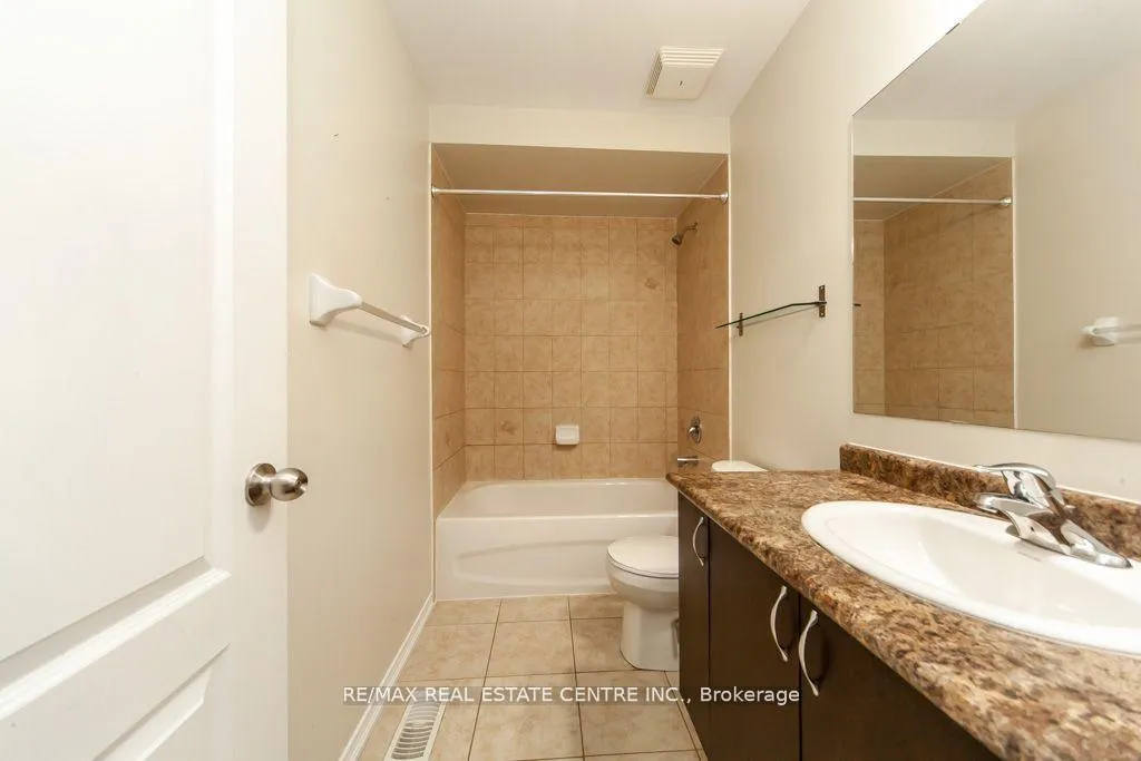 Photo 32 of 130 Sussexvale Drive, Brampton, Sandringham-Wellington — HOMEH