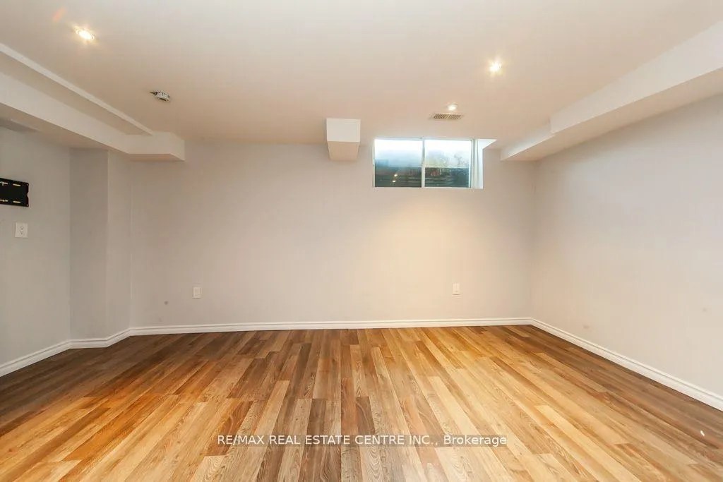 Photo 35 of 130 Sussexvale Drive, Brampton, Sandringham-Wellington — HOMEH
