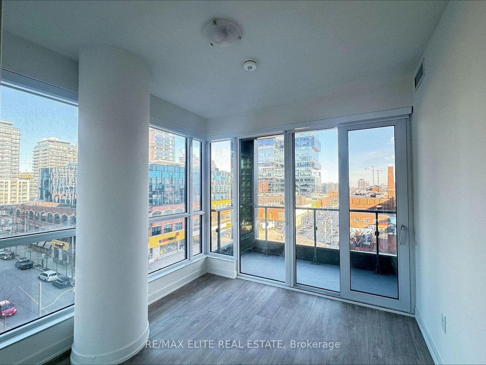 Photo 4 of Unit 602 E, 70 Princess Street E, Toronto, Waterfront Communities — HOMEH