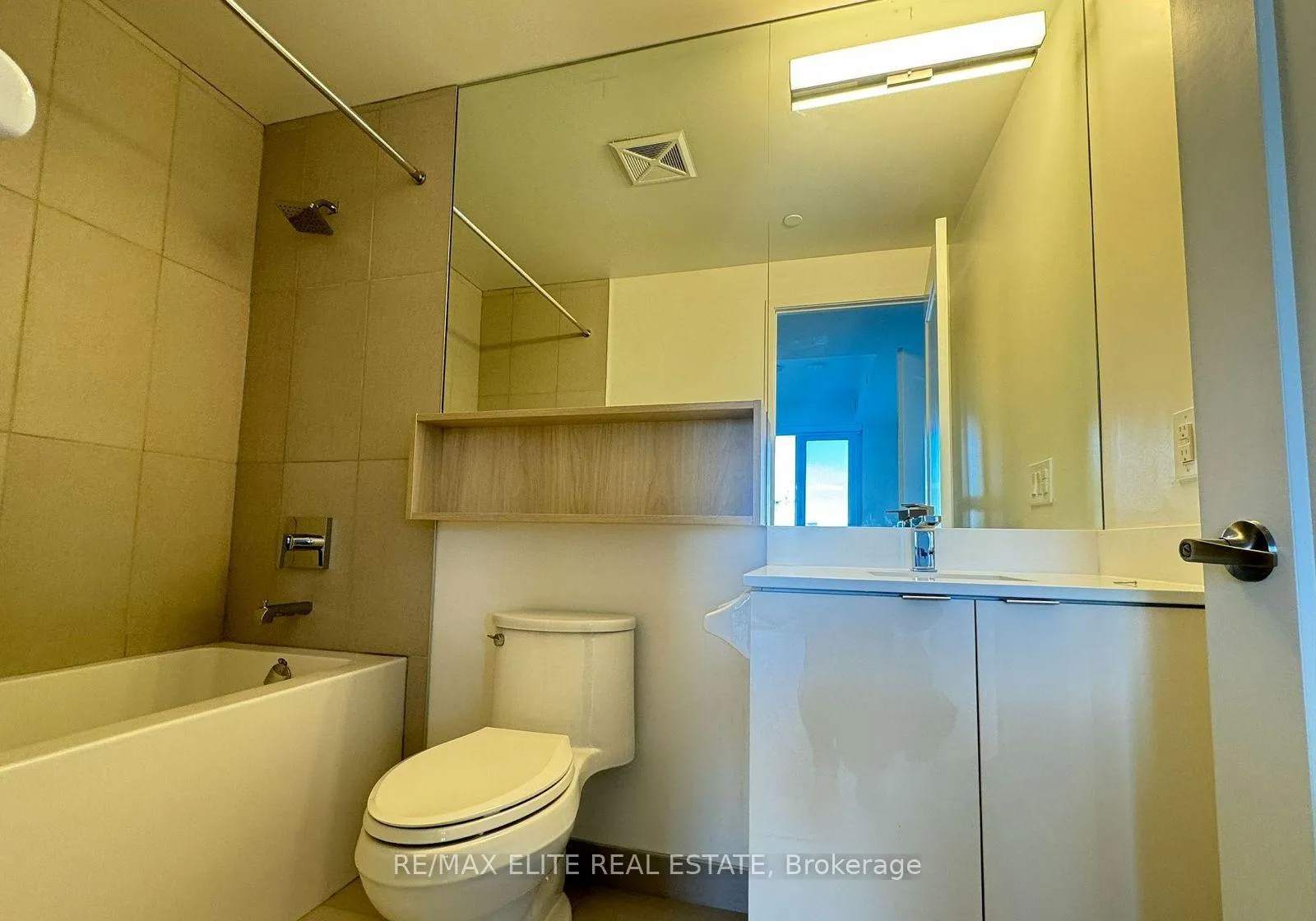 Photo 5 of Unit 602 E, 70 Princess Street E, Toronto, Waterfront Communities — HOMEH