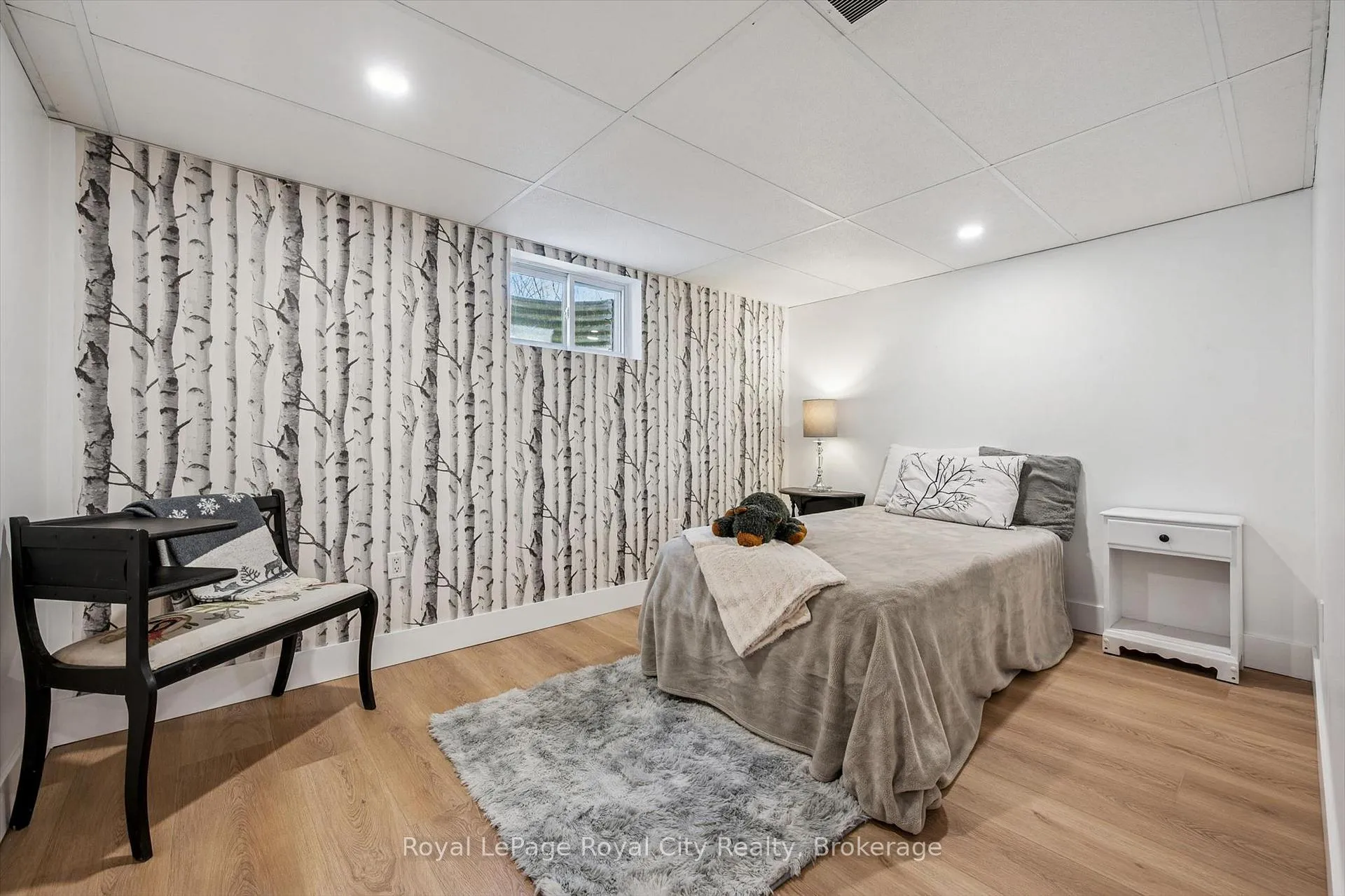 Photo 19 of 2 Cadillac Drive, Guelph, St. George's — HOMEH