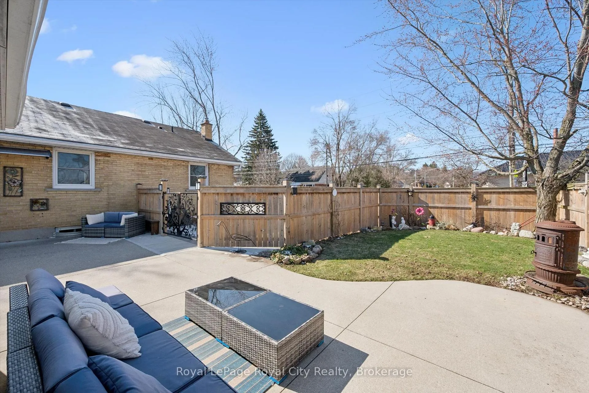 Photo 26 of 2 Cadillac Drive, Guelph, St. George's — HOMEH