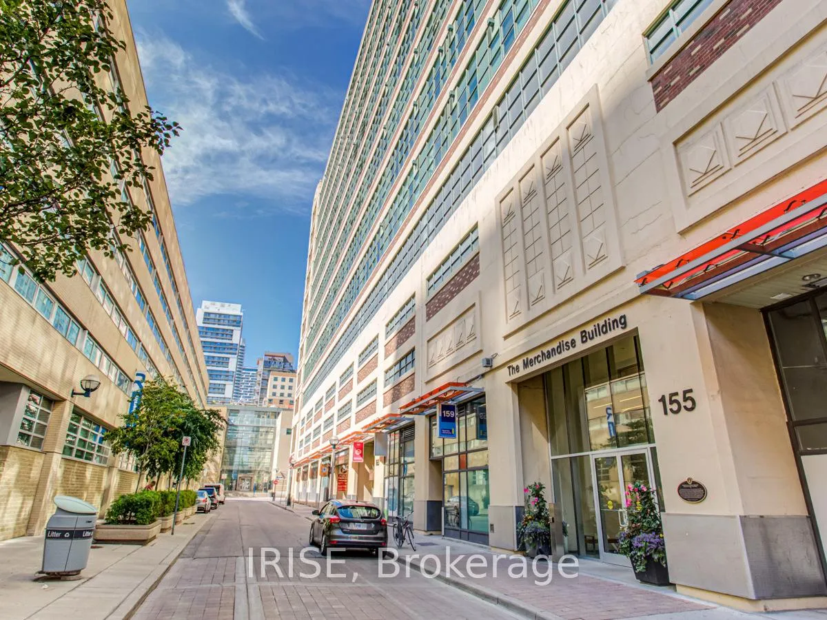 Front of Unit 1033, 155 dalhousie Street N