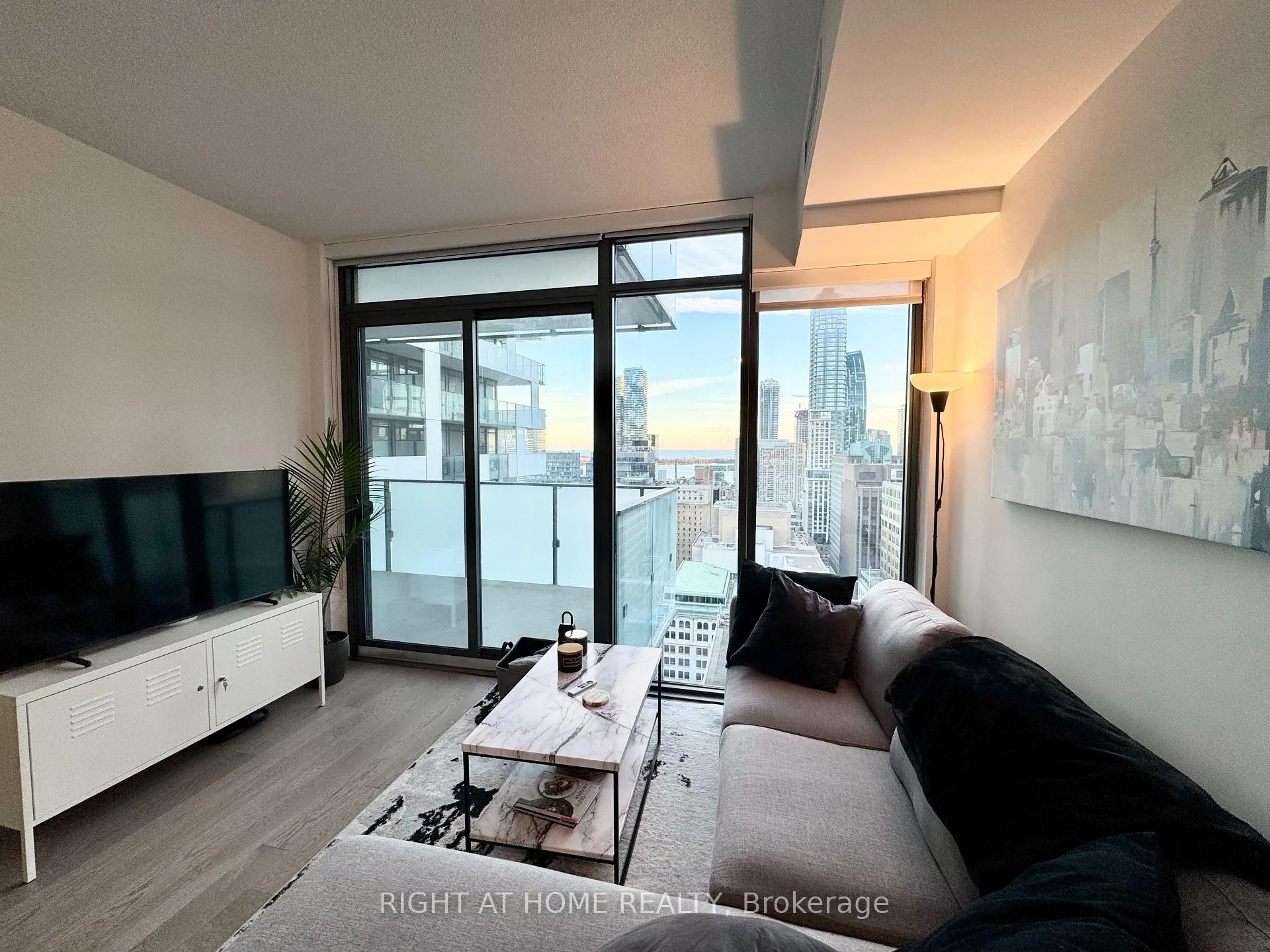 Photo 6 of Unit 2609, 25 Richmond Street E, Toronto, Church-Yonge Corridor — HOMEH