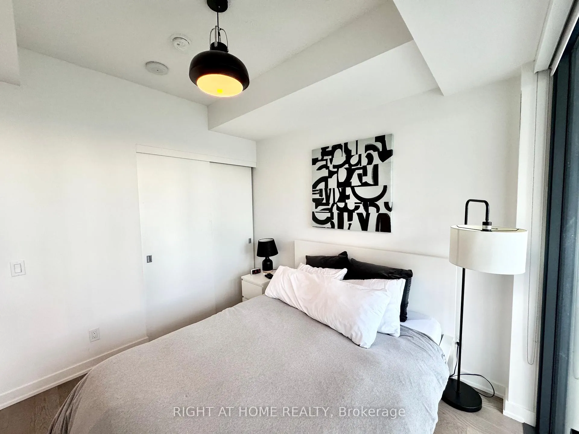 Photo 10 of Unit 2609, 25 Richmond Street E, Toronto, Church-Yonge Corridor — HOMEH