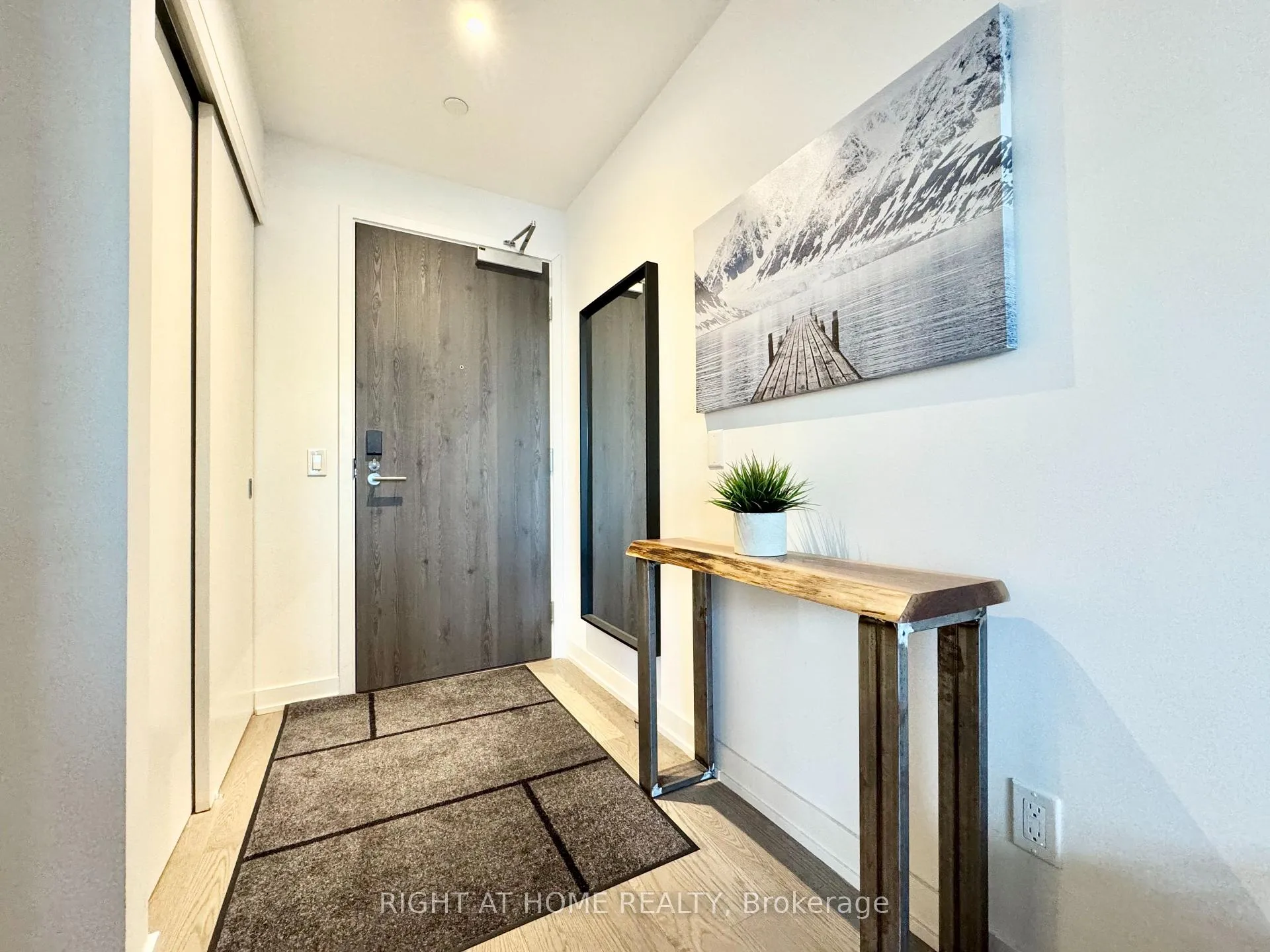 Photo 13 of Unit 2609, 25 Richmond Street E, Toronto, Church-Yonge Corridor — HOMEH