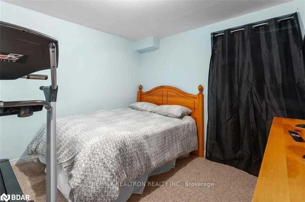 Photo 8 of Unit Bsmt, 30 Reynolds Lane, Barrie, Edgehill Drive — HOMEH