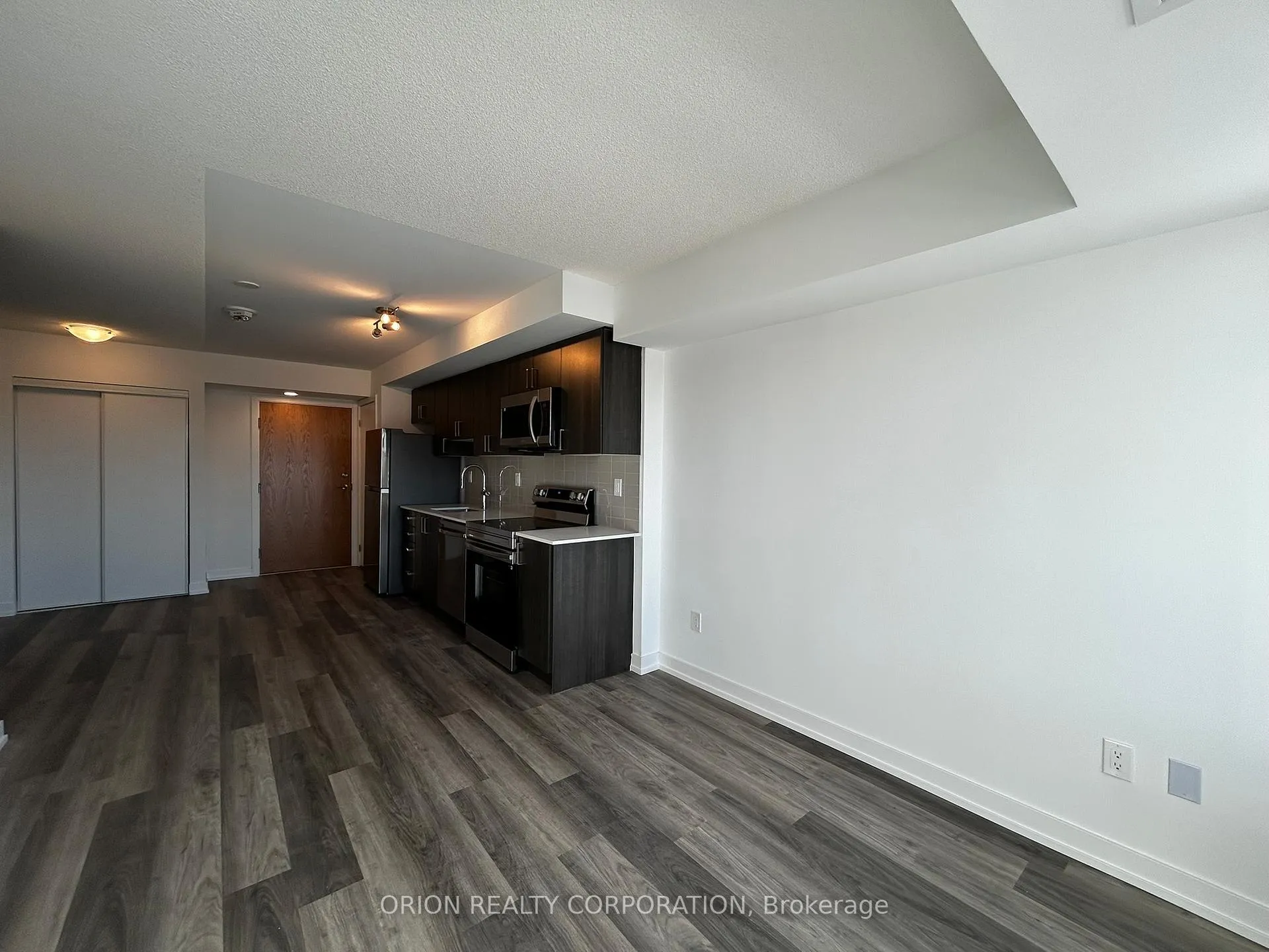 Photo 5 of Unit 2001, 1435 Celebration Drive, Pickering, Bay Ridges — HOMEH