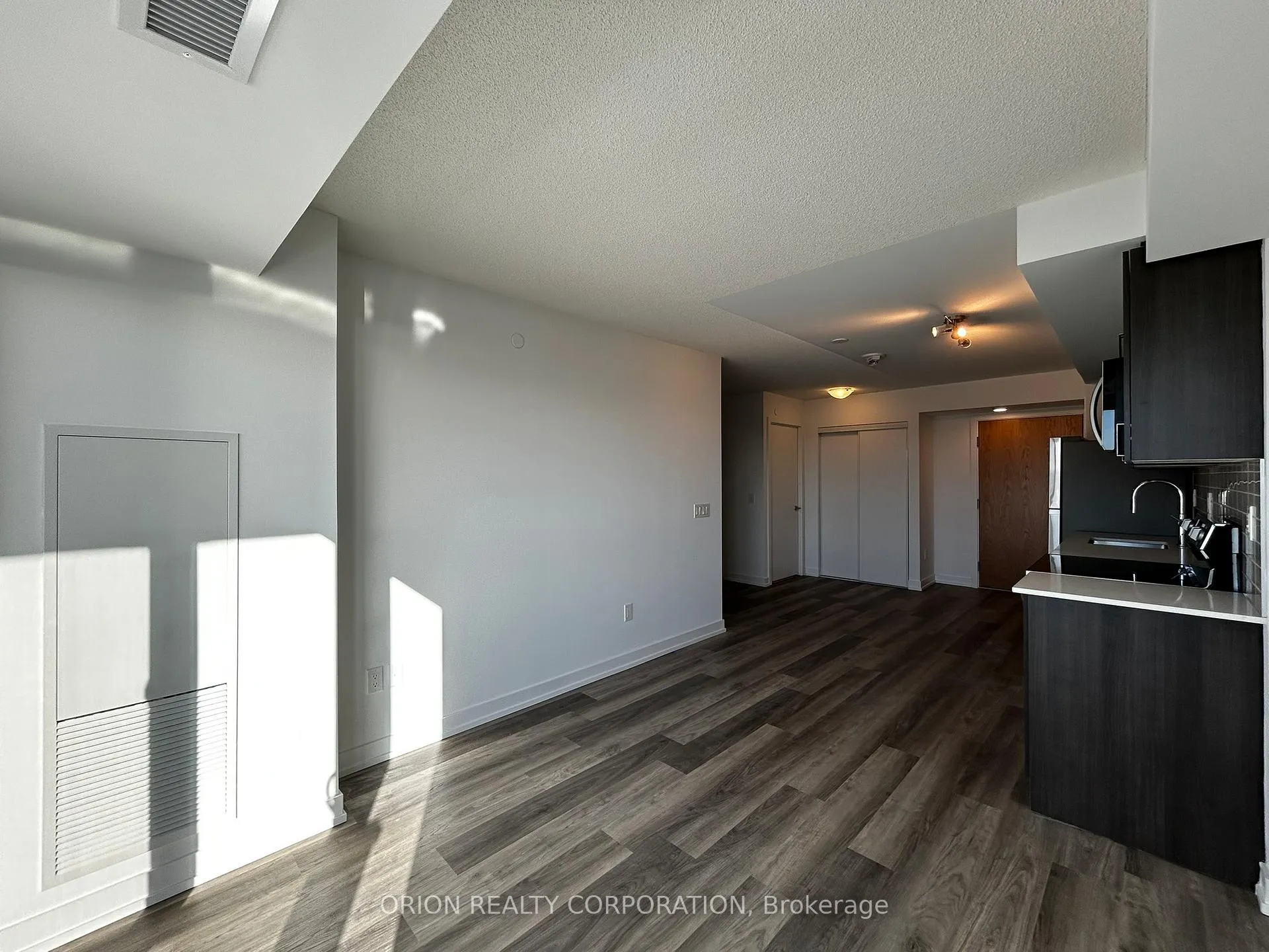 Photo 6 of Unit 2001, 1435 Celebration Drive, Pickering, Bay Ridges — HOMEH