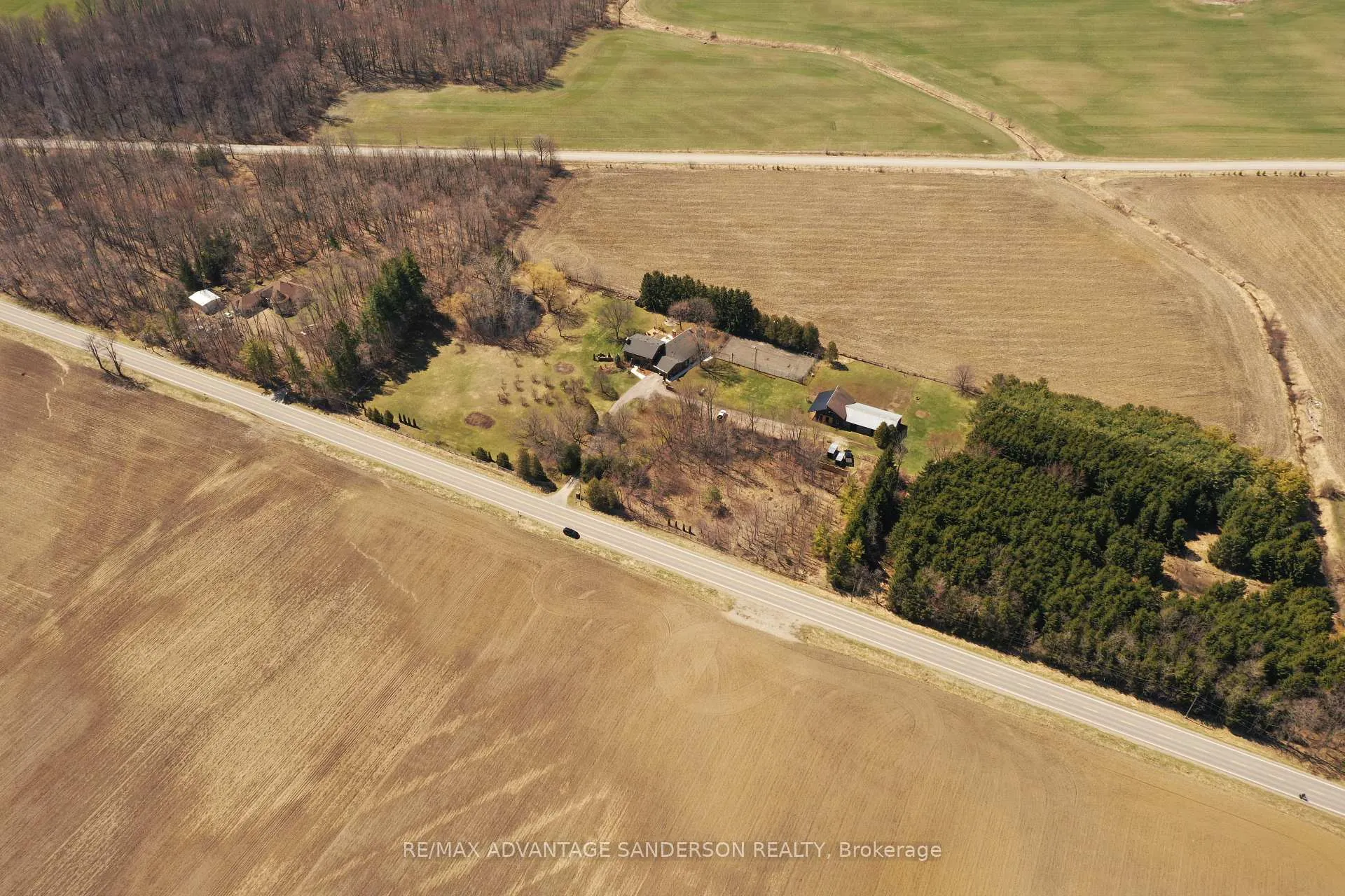 Photo 5 of 21727 Vanneck Road, Middlesex Centre, Rural Middlesex Centre — HOMEH