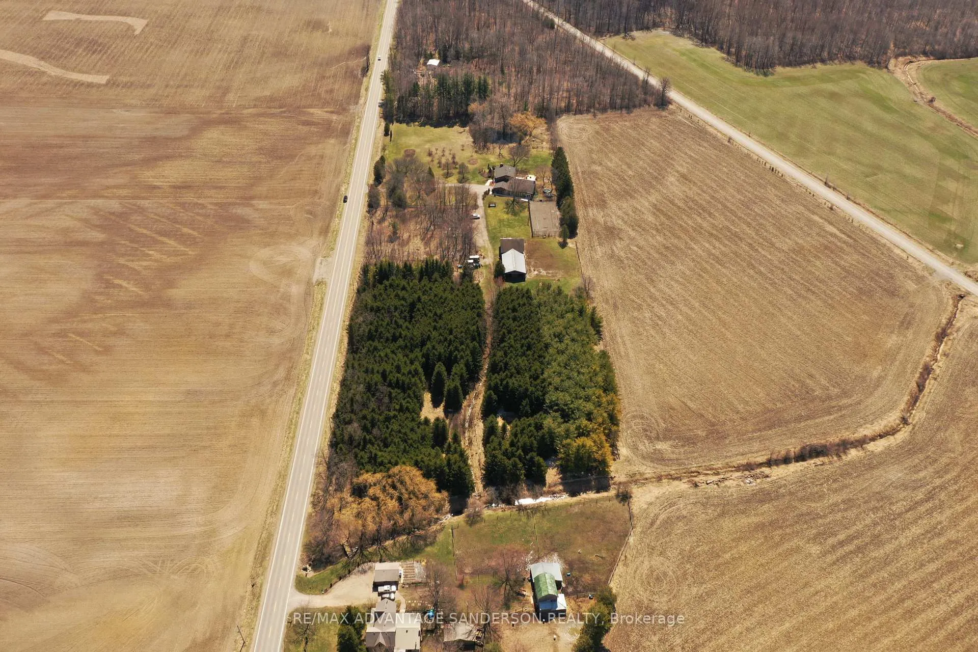 Photo 6 of 21727 Vanneck Road, Middlesex Centre, Rural Middlesex Centre — HOMEH