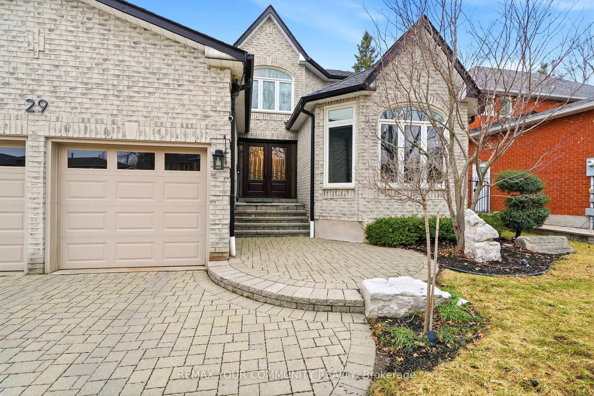 Photo 4 of 29 McGee Crescent, Aurora, Aurora Highlands — HOMEH