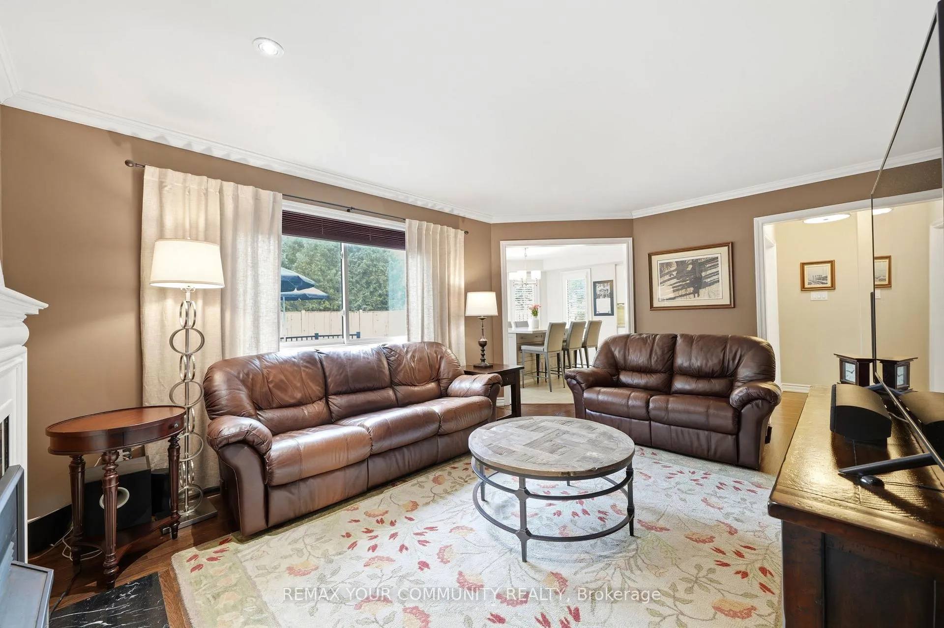 Photo 9 of 29 McGee Crescent, Aurora, Aurora Highlands — HOMEH