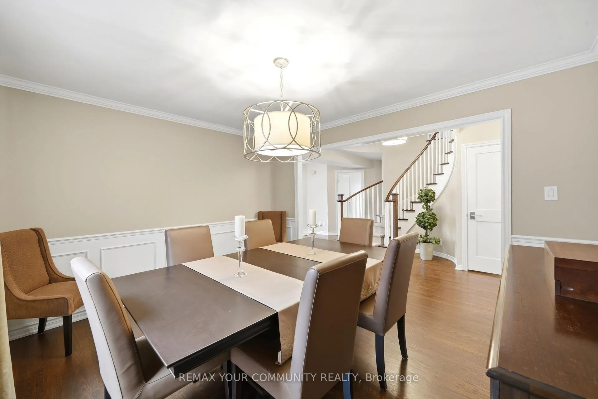 Photo 17 of 29 McGee Crescent, Aurora, Aurora Highlands — HOMEH