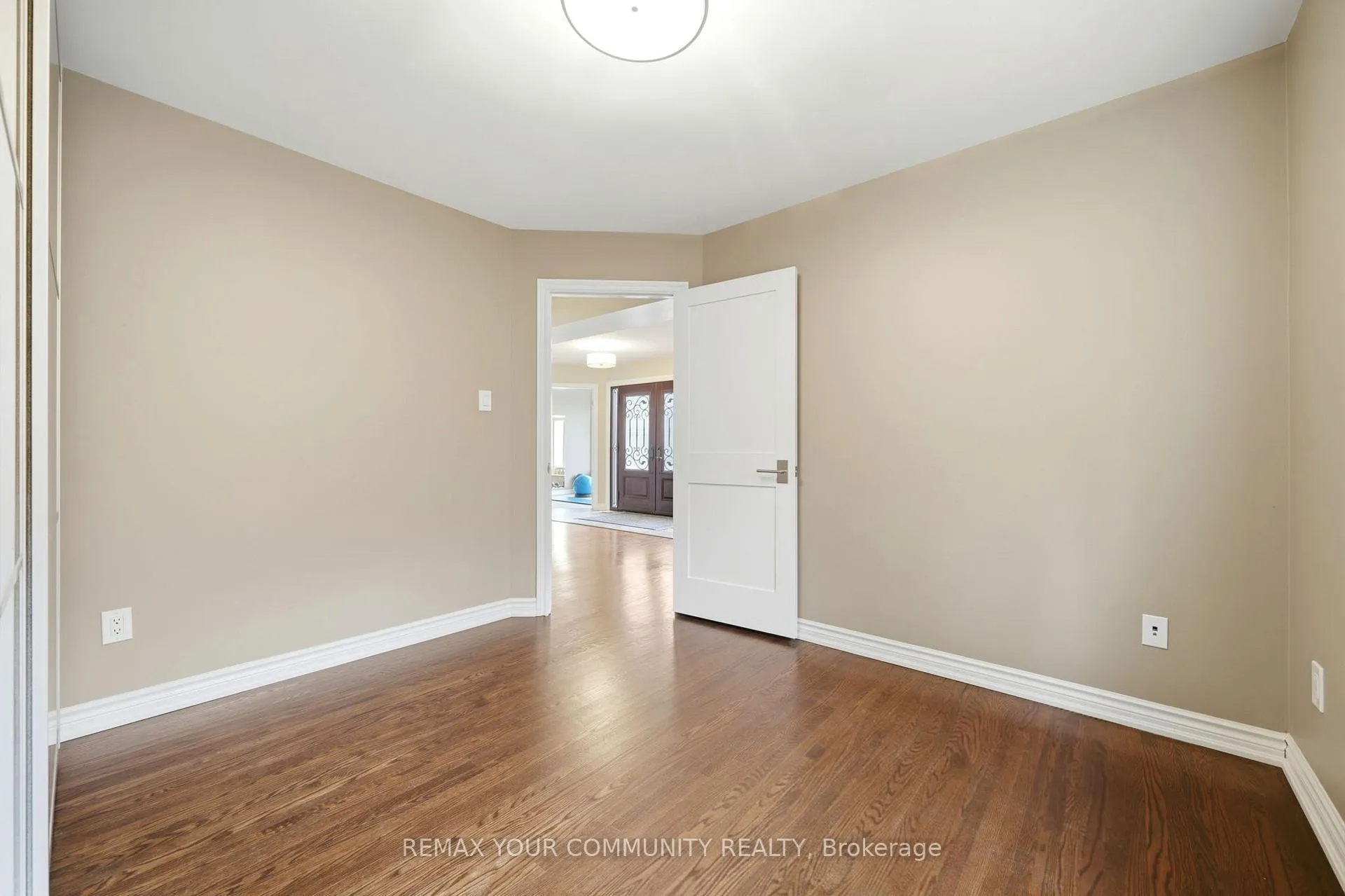 Photo 21 of 29 McGee Crescent, Aurora, Aurora Highlands — HOMEH