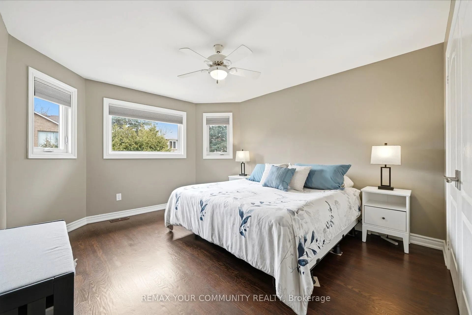 Photo 27 of 29 McGee Crescent, Aurora, Aurora Highlands — HOMEH