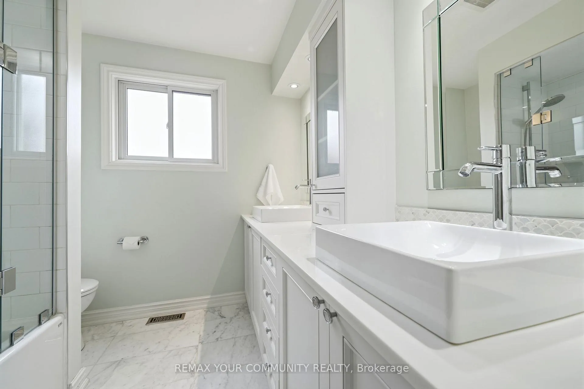 Photo 34 of 29 McGee Crescent, Aurora, Aurora Highlands — HOMEH