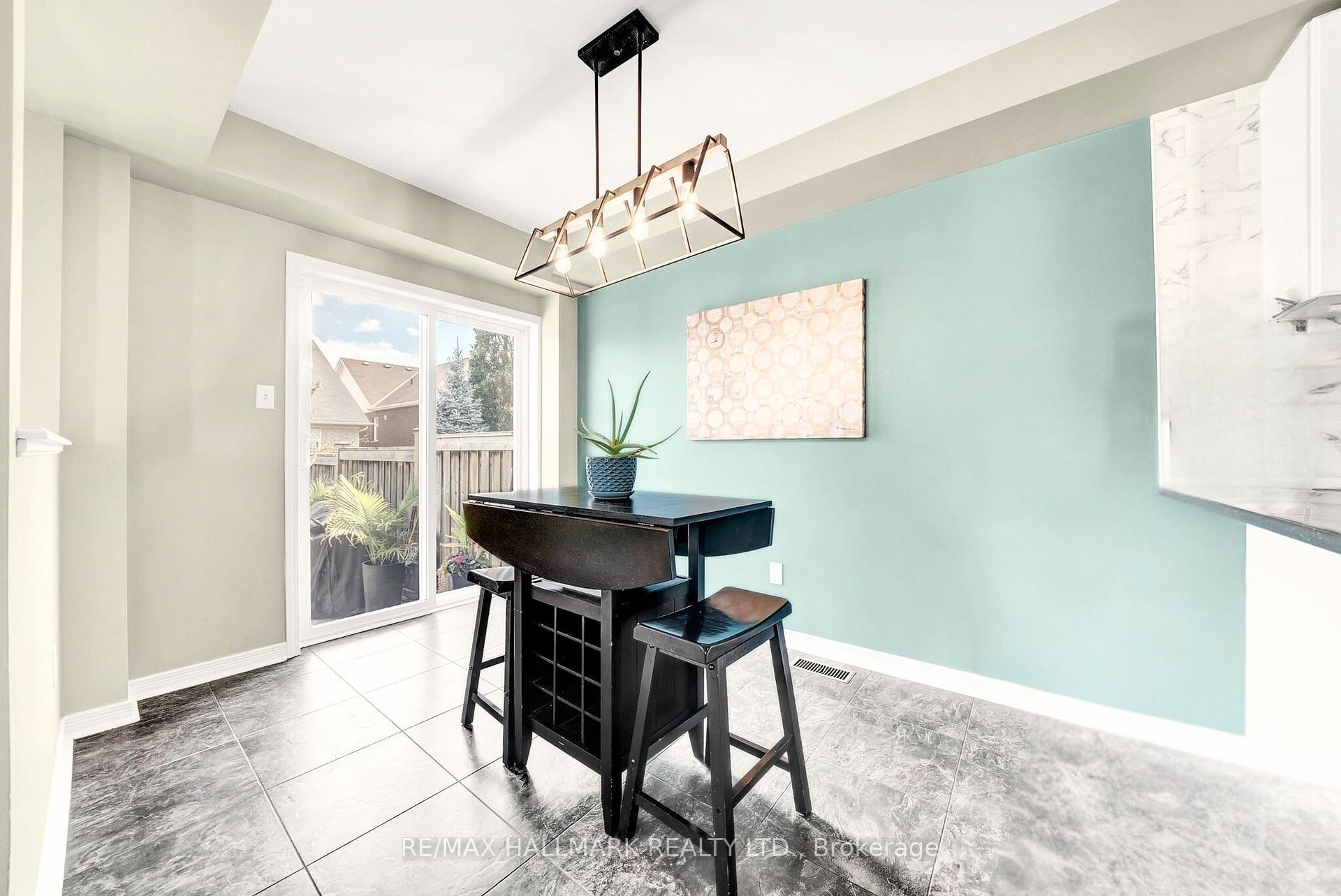 Photo 13 of 35 Westover Drive, Clarington, Bowmanville — HOMEH