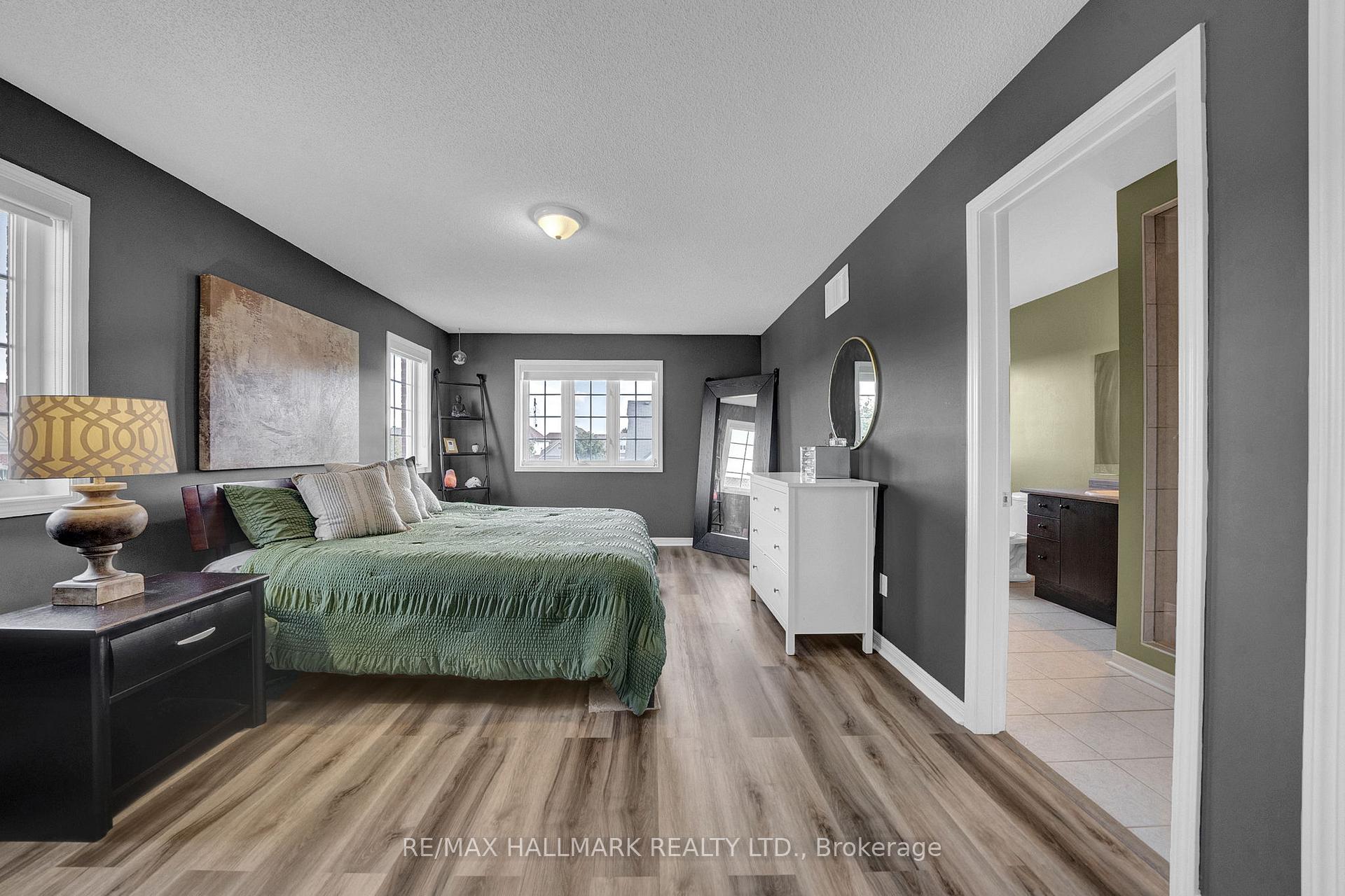 Photo 15 of 35 Westover Drive, Clarington, Bowmanville — HOMEH