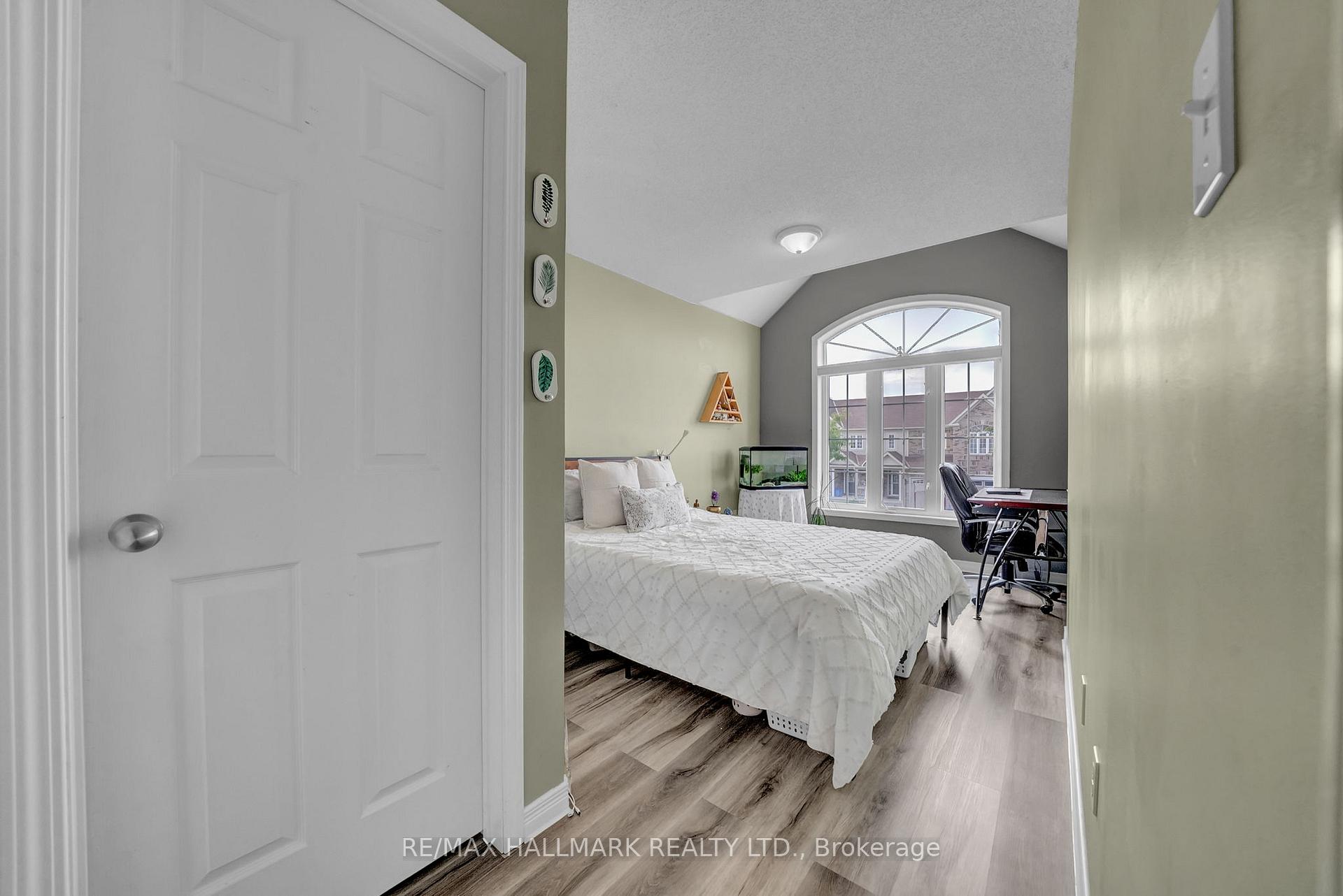 Photo 18 of 35 Westover Drive, Clarington, Bowmanville — HOMEH