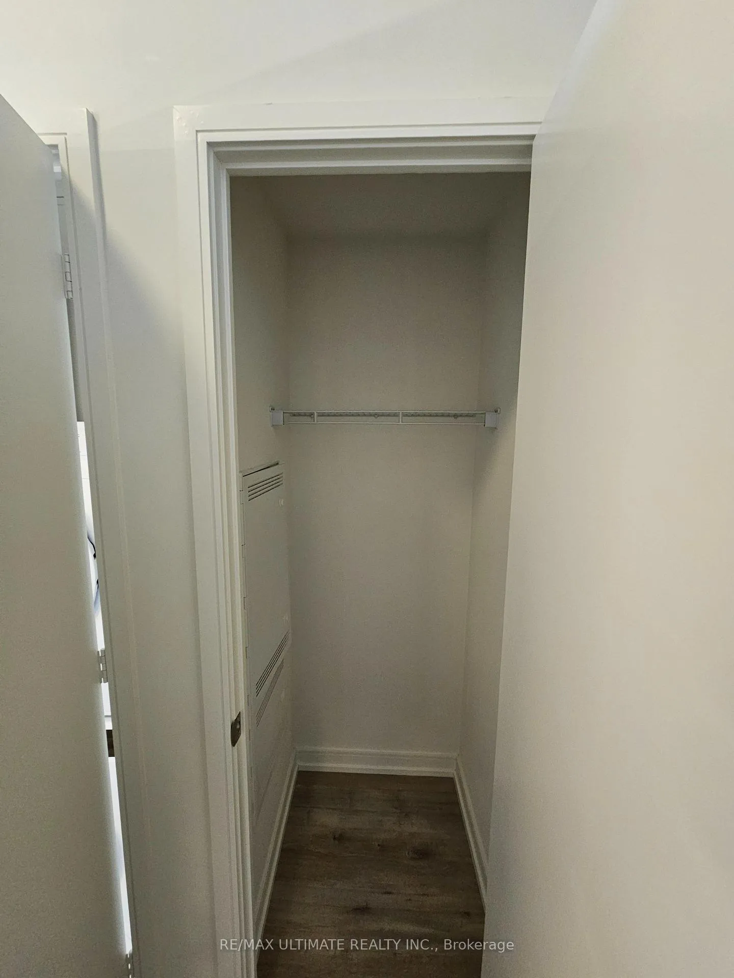 Photo 6 of Unit 610, 425 Front Street, Toronto, Waterfront Communities — HOMEH