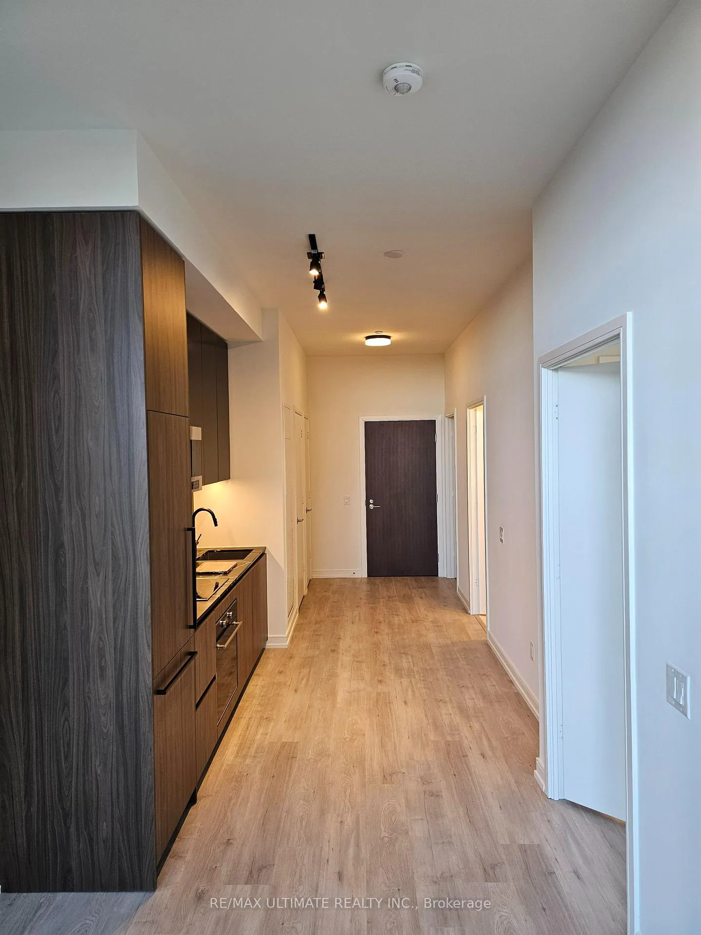 Photo 11 of Unit 610, 425 Front Street, Toronto, Waterfront Communities — HOMEH