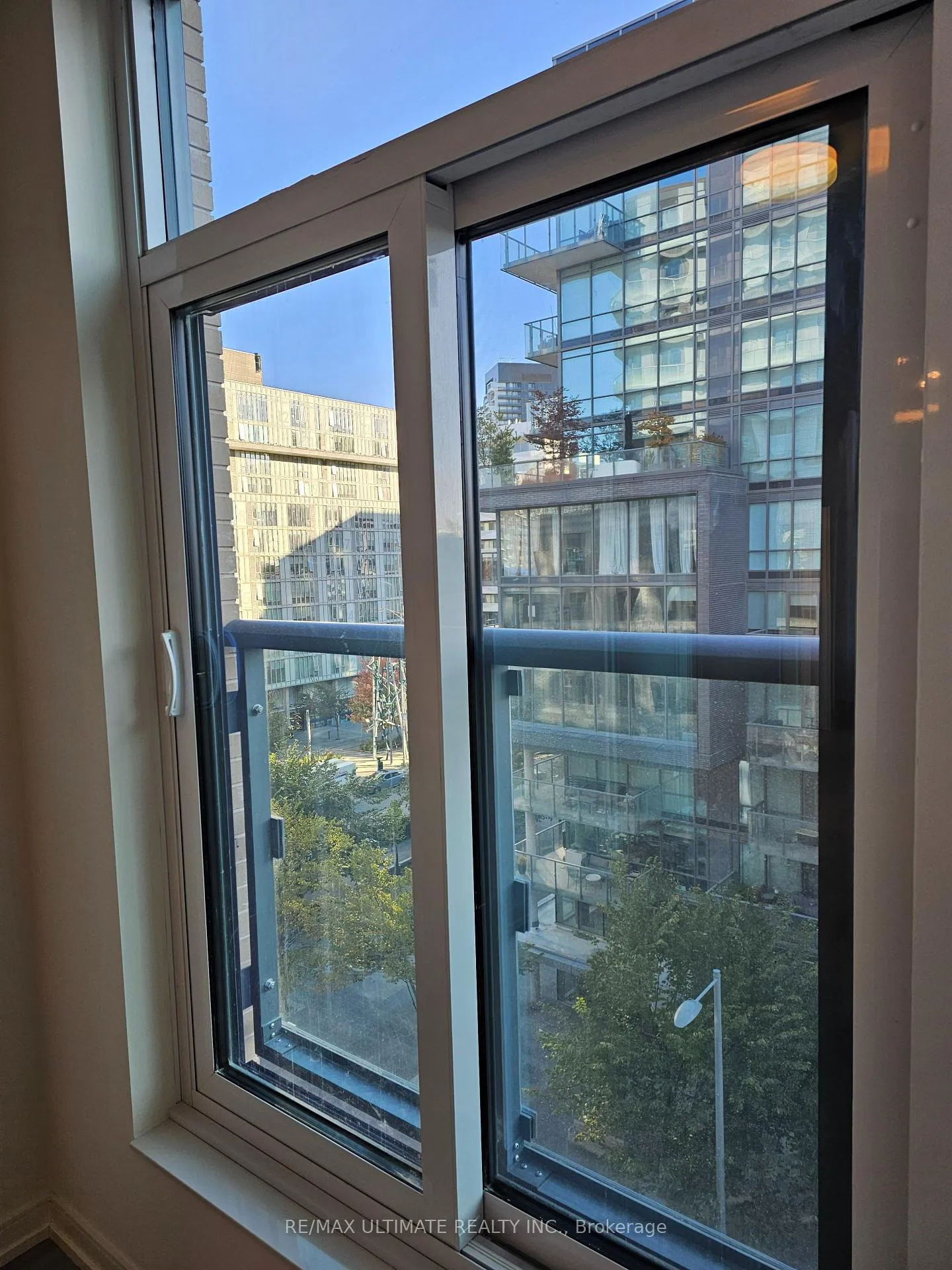 Photo 13 of Unit 610, 425 Front Street, Toronto, Waterfront Communities — HOMEH