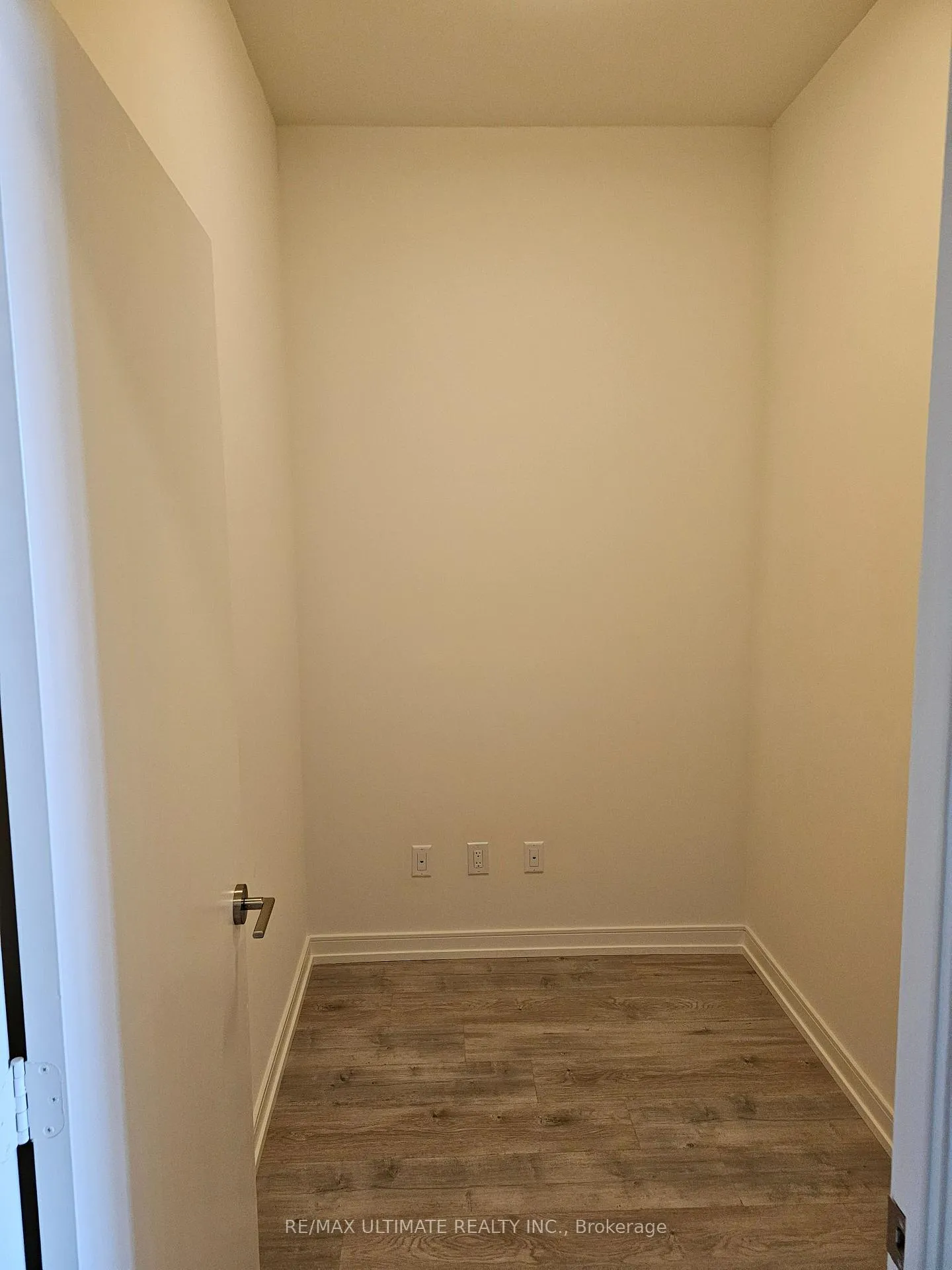 Photo 16 of Unit 610, 425 Front Street, Toronto, Waterfront Communities — HOMEH