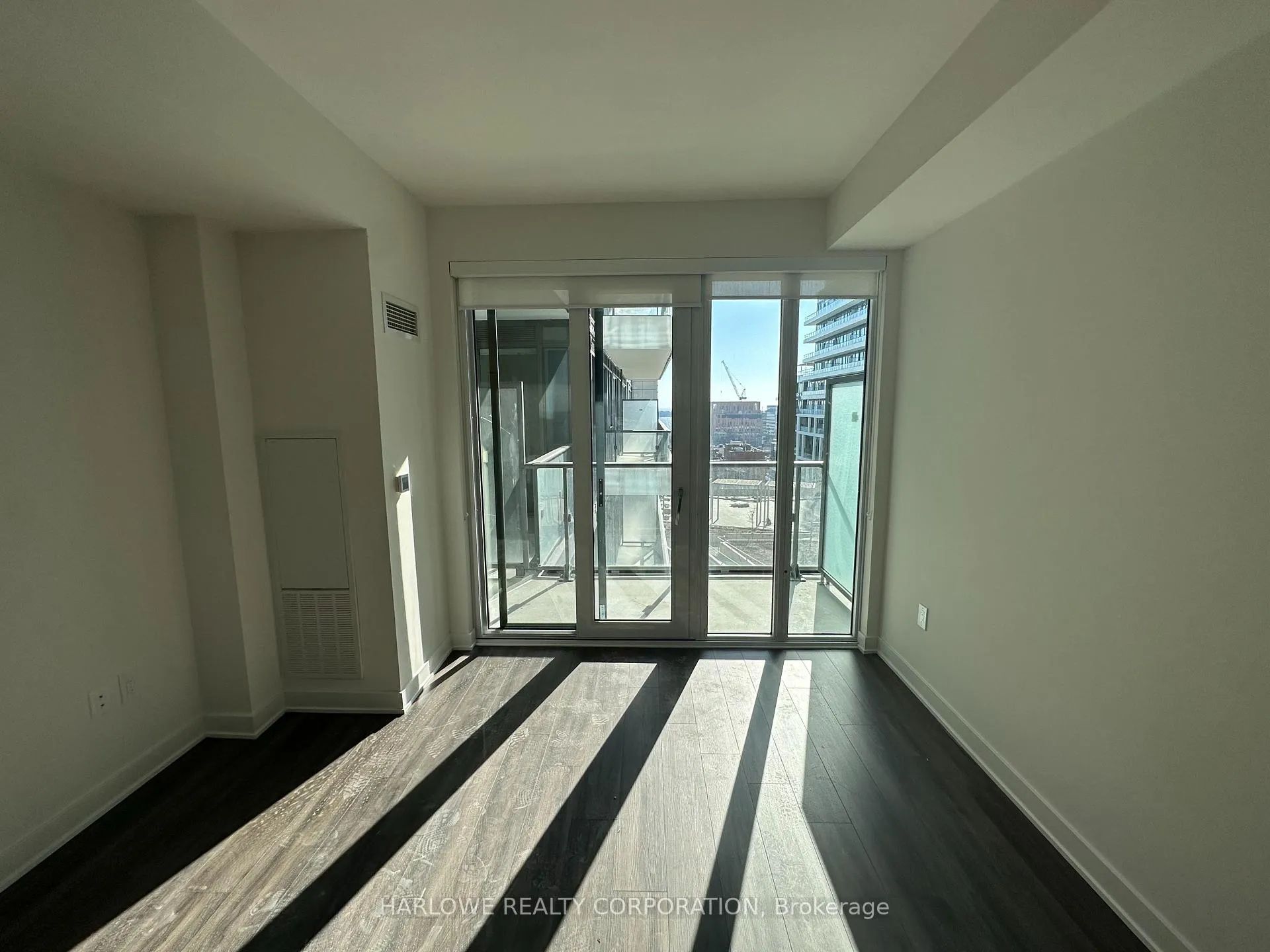 Photo 5 of Unit 1435 E, 70 Princess Street E, Toronto, Waterfront Communities — HOMEH