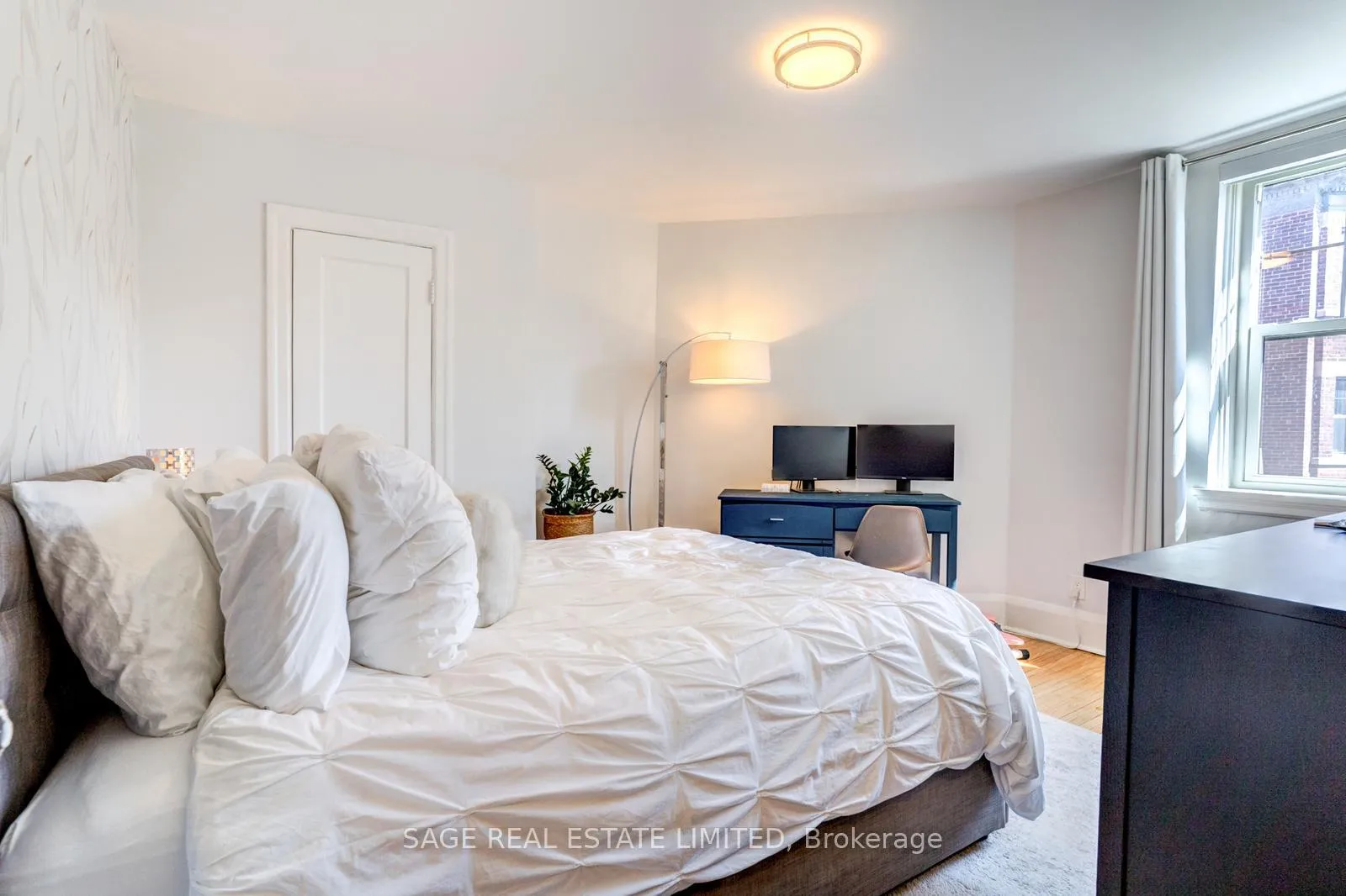 Photo 15 of 48 Lawton Boulevard, Toronto, Yonge-St. Clair — HOMEH