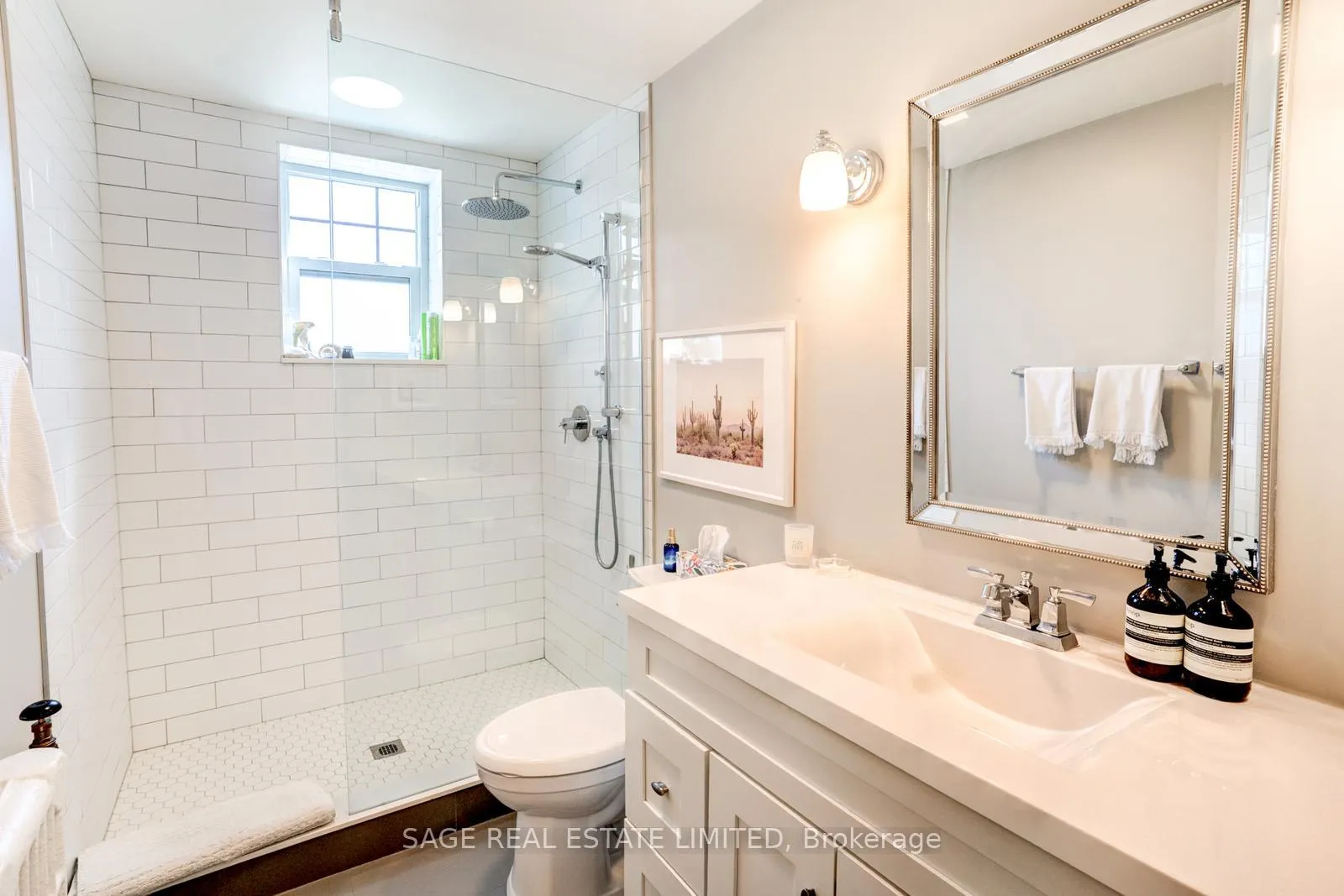Photo 21 of 48 Lawton Boulevard, Toronto, Yonge-St. Clair — HOMEH