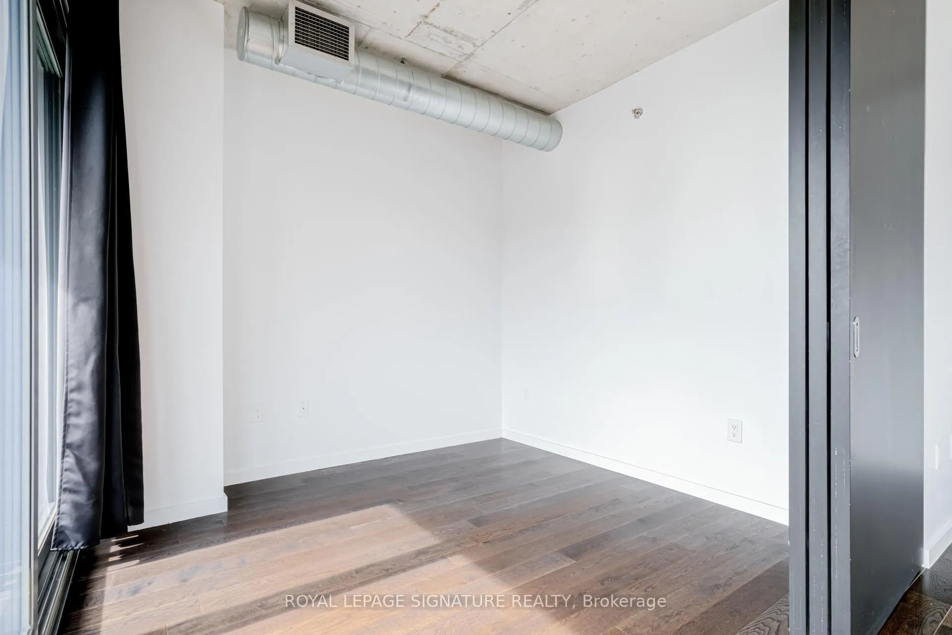 Photo 8 of Unit 718, 32 Trolley Crescent, Toronto, Moss Park — HOMEH