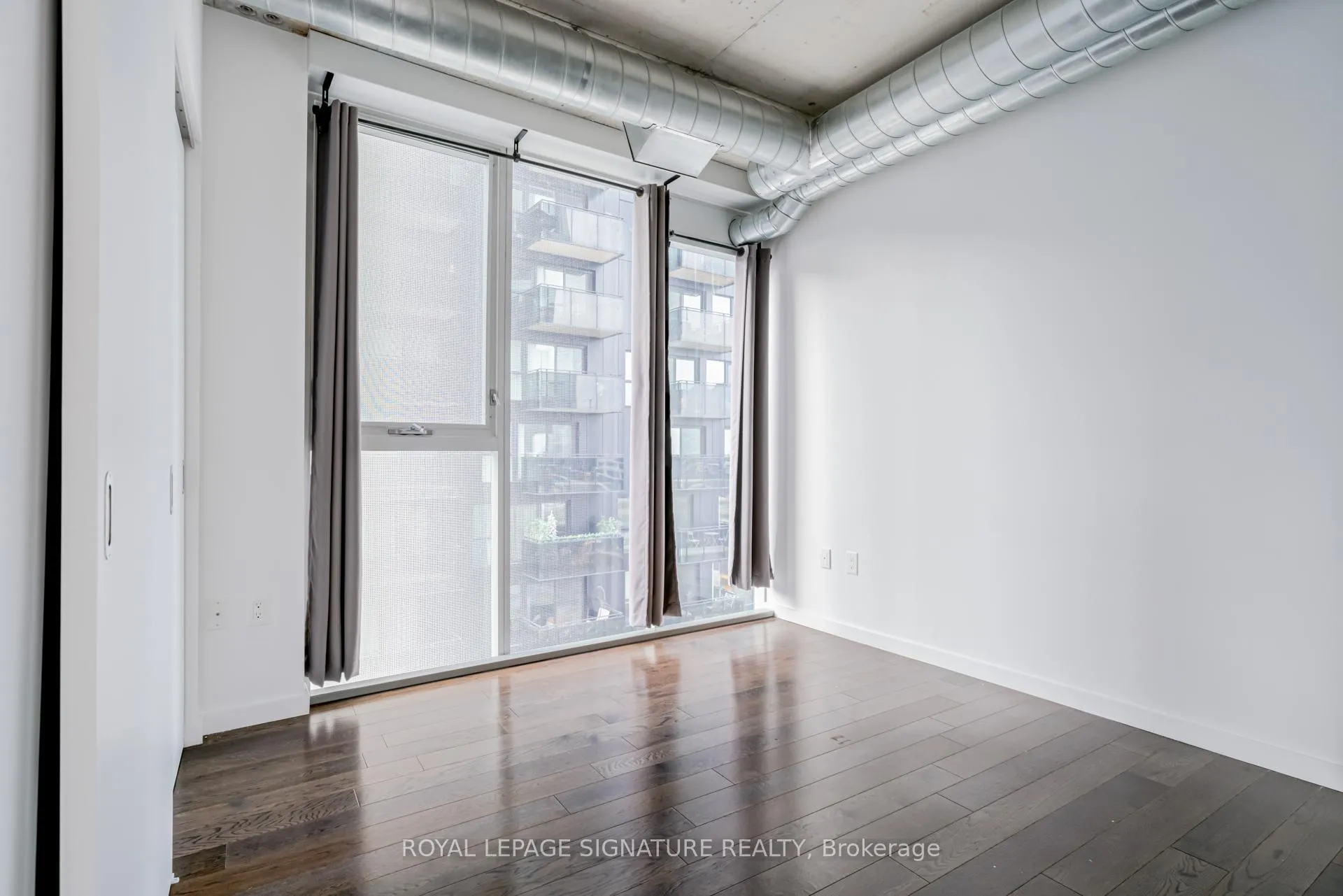 Photo 9 of Unit 718, 32 Trolley Crescent, Toronto, Moss Park — HOMEH