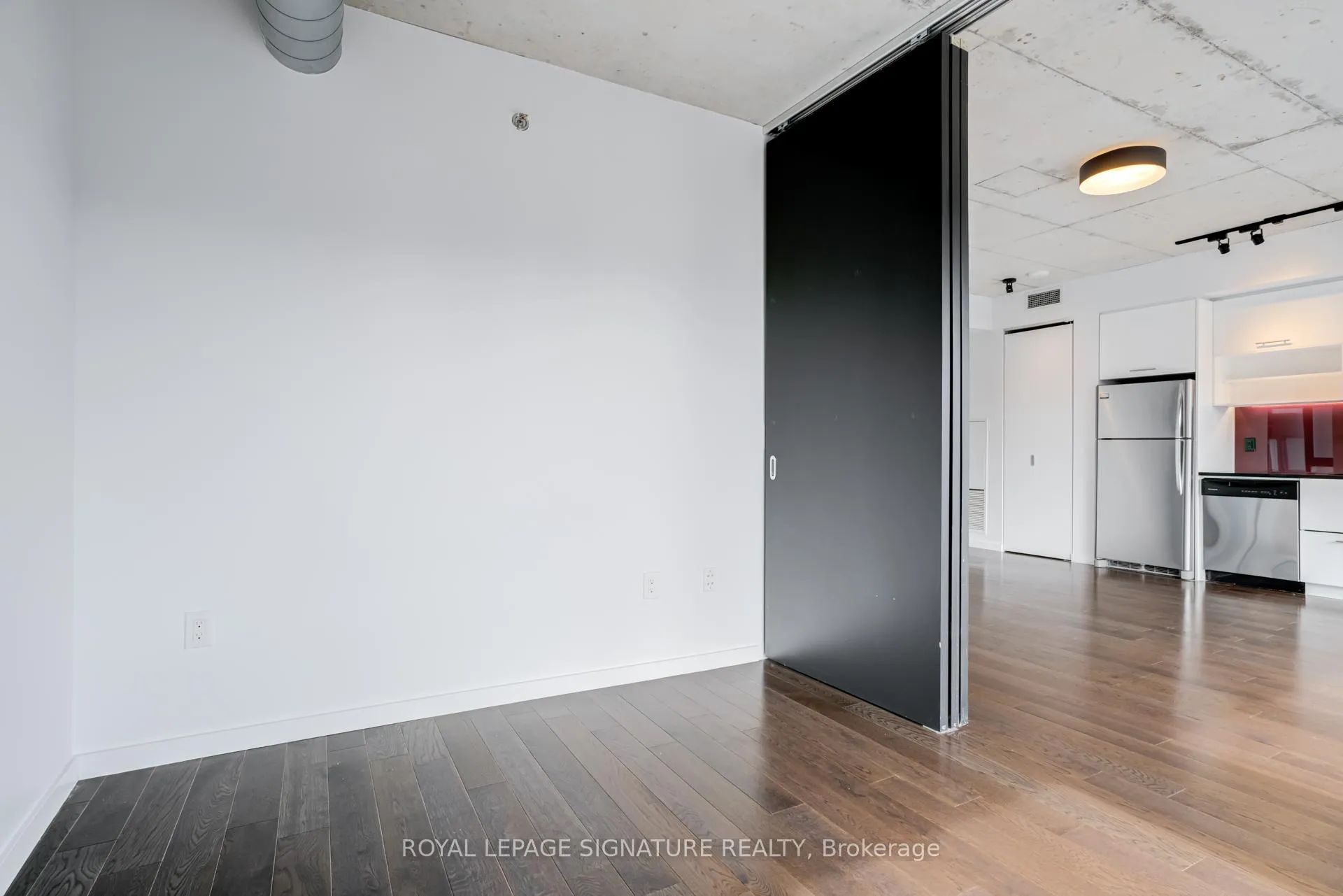 Photo 10 of Unit 718, 32 Trolley Crescent, Toronto, Moss Park — HOMEH