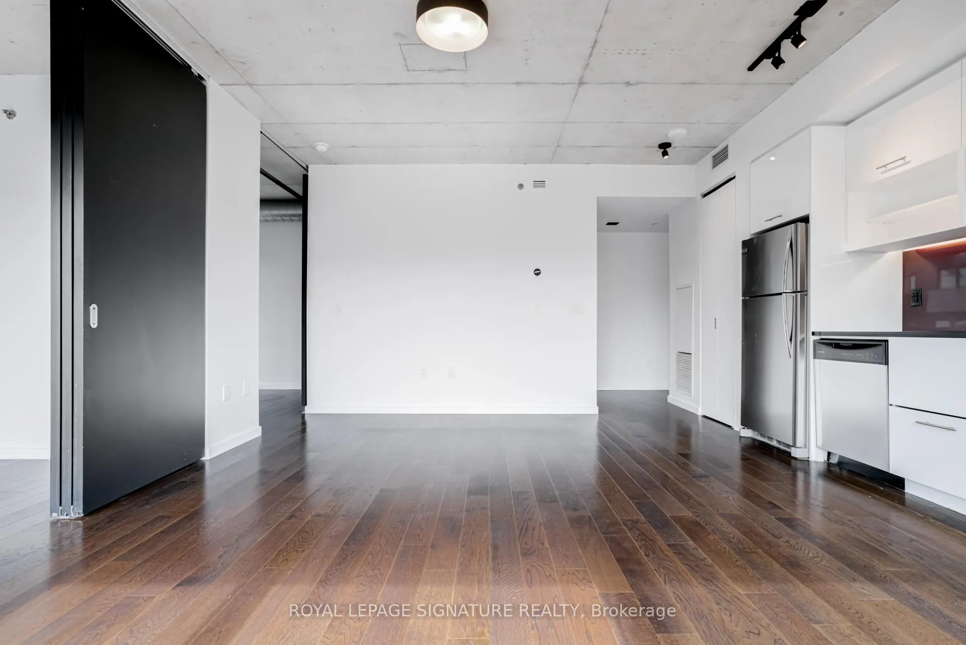 Photo 11 of Unit 718, 32 Trolley Crescent, Toronto, Moss Park — HOMEH