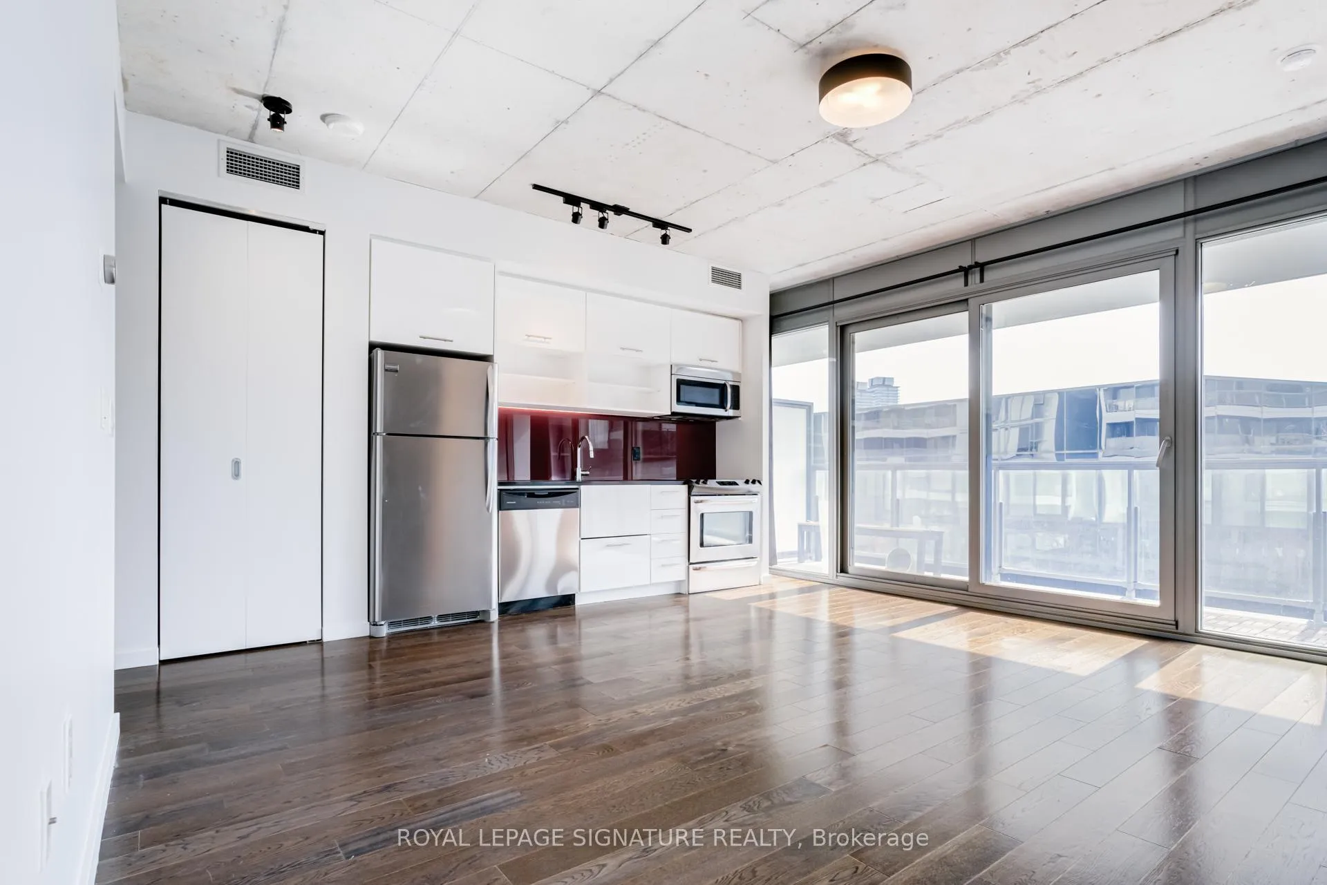 Photo 14 of Unit 718, 32 Trolley Crescent, Toronto, Moss Park — HOMEH