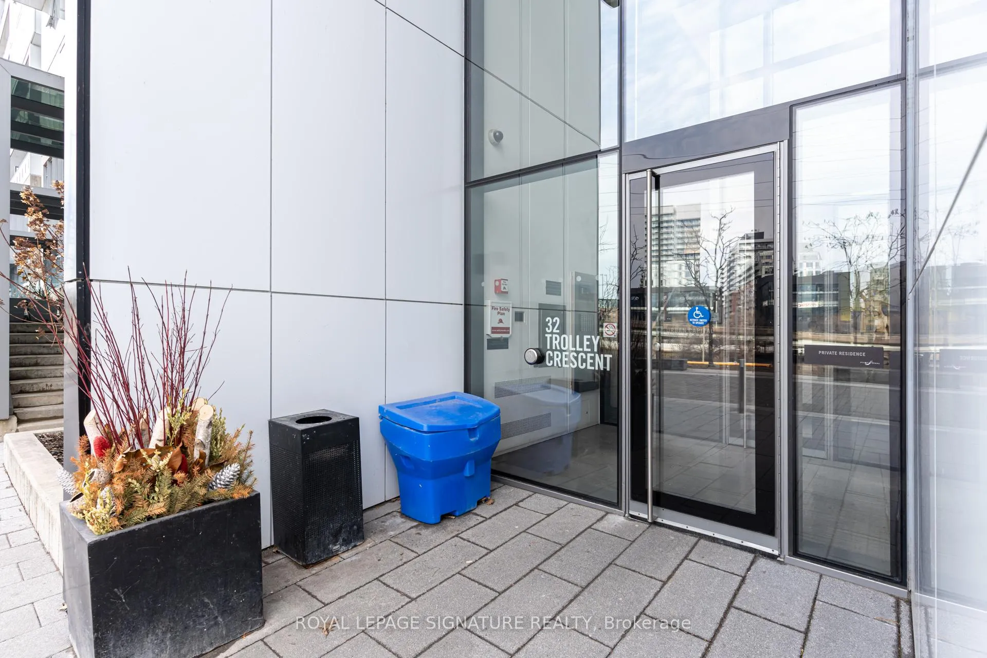 Photo 17 of Unit 718, 32 Trolley Crescent, Toronto, Moss Park — HOMEH