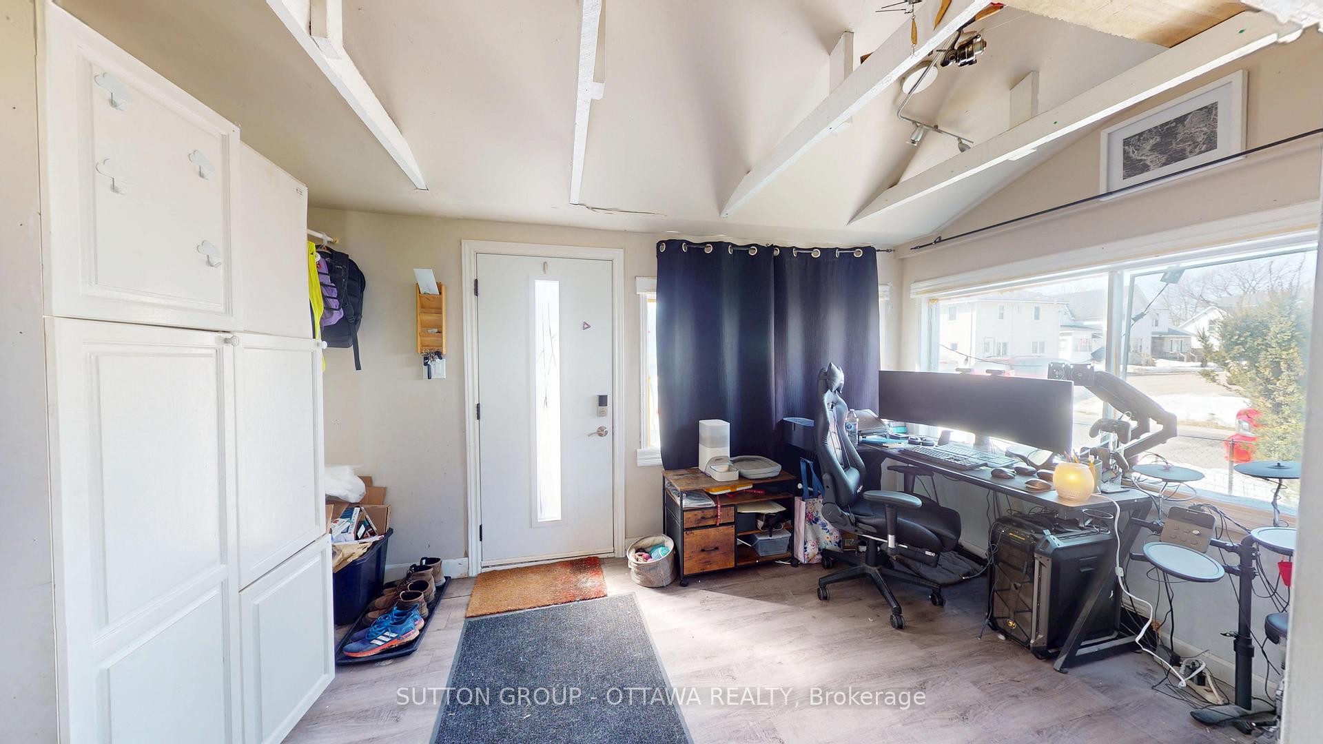 Photo 2 of 665 East Street, Edwardsburgh/Cardinal, Town of Cardinal — HOMEH