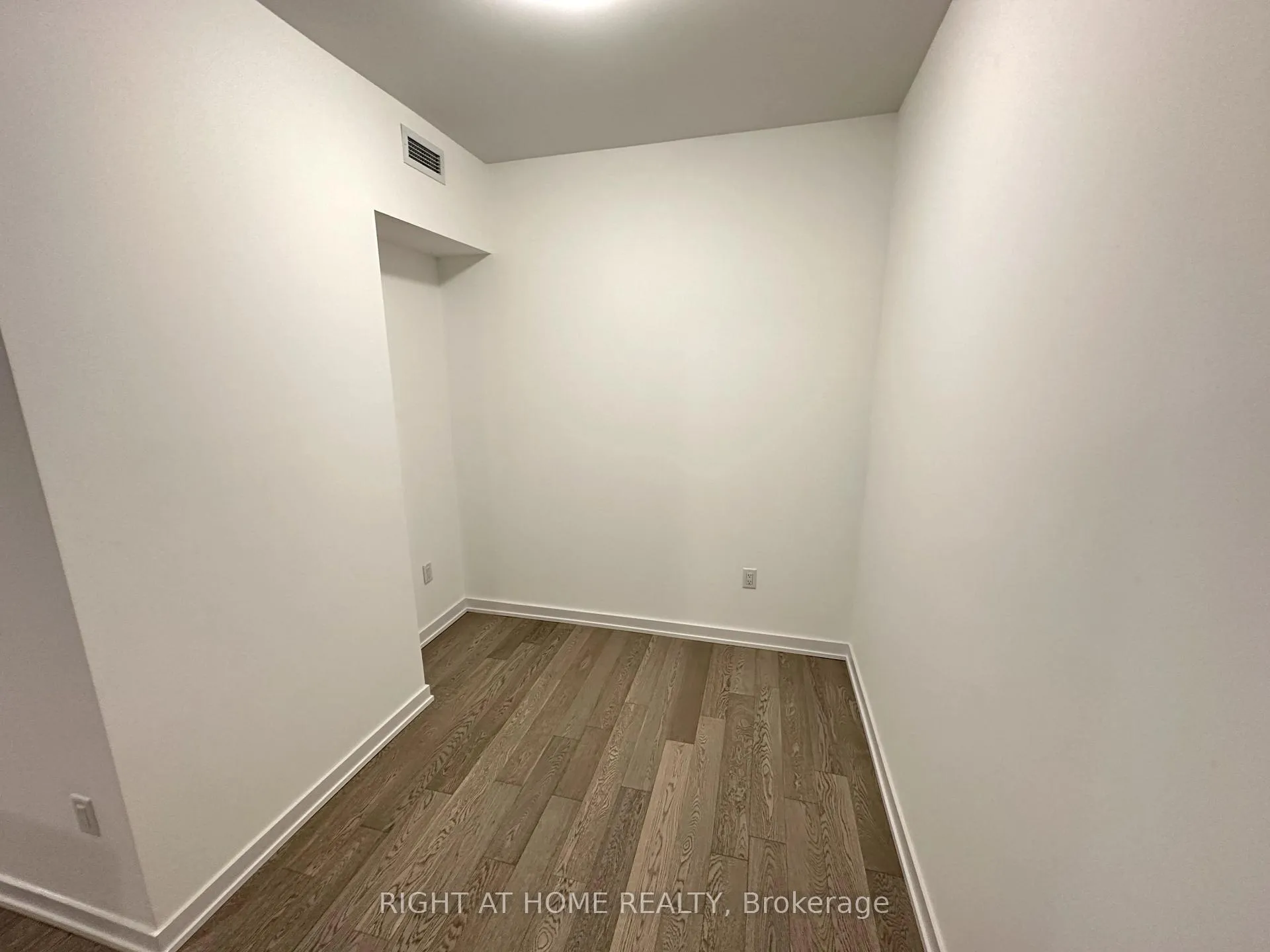 Photo 7 of Unit 9, 188 Angus Drive, Ajax, Central — HOMEH