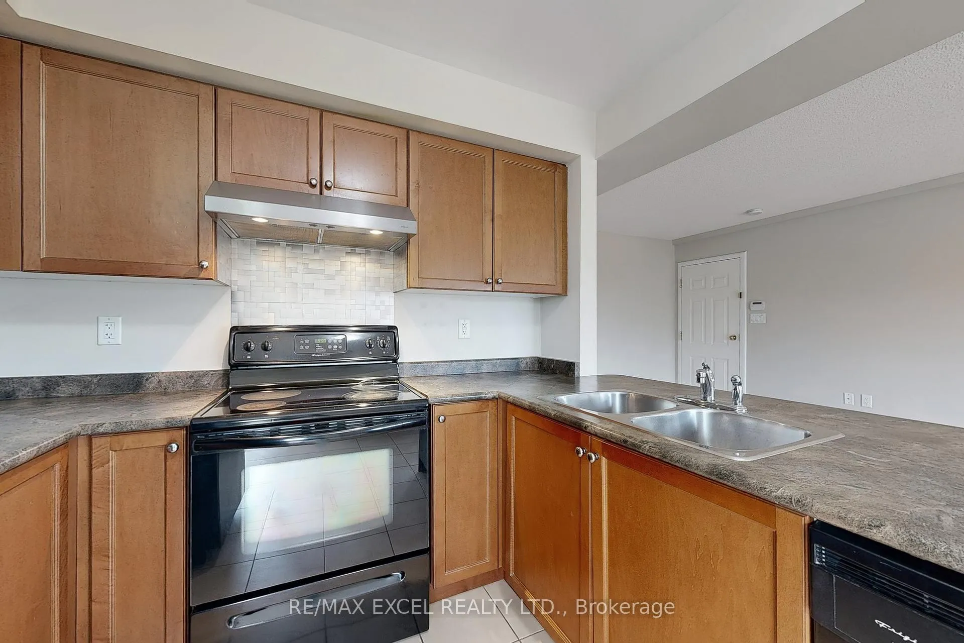 Photo 15 of 2173 Bur Oak Avenue, Markham, Greensborough — HOMEH
