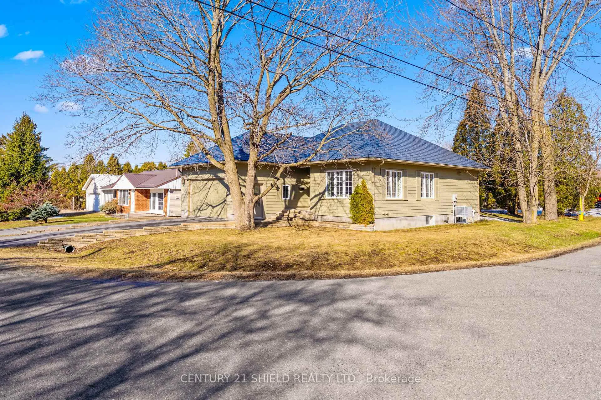 Photo 5 of 728 St Antoine Street, Cornwall — HOMEH