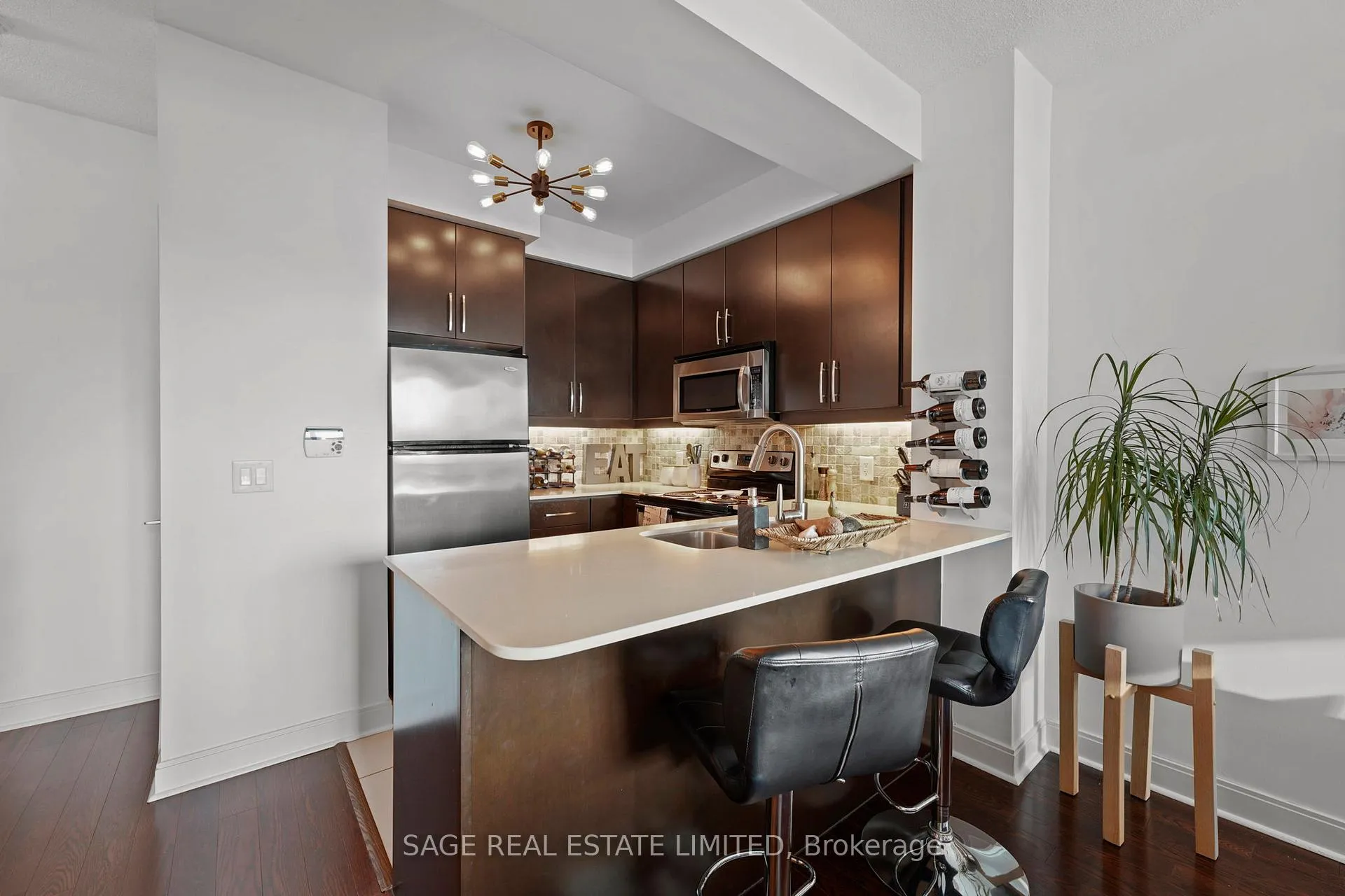 Photo 5 of Unit 1806, 1 Scott Street, Toronto, Waterfront Communities — HOMEH