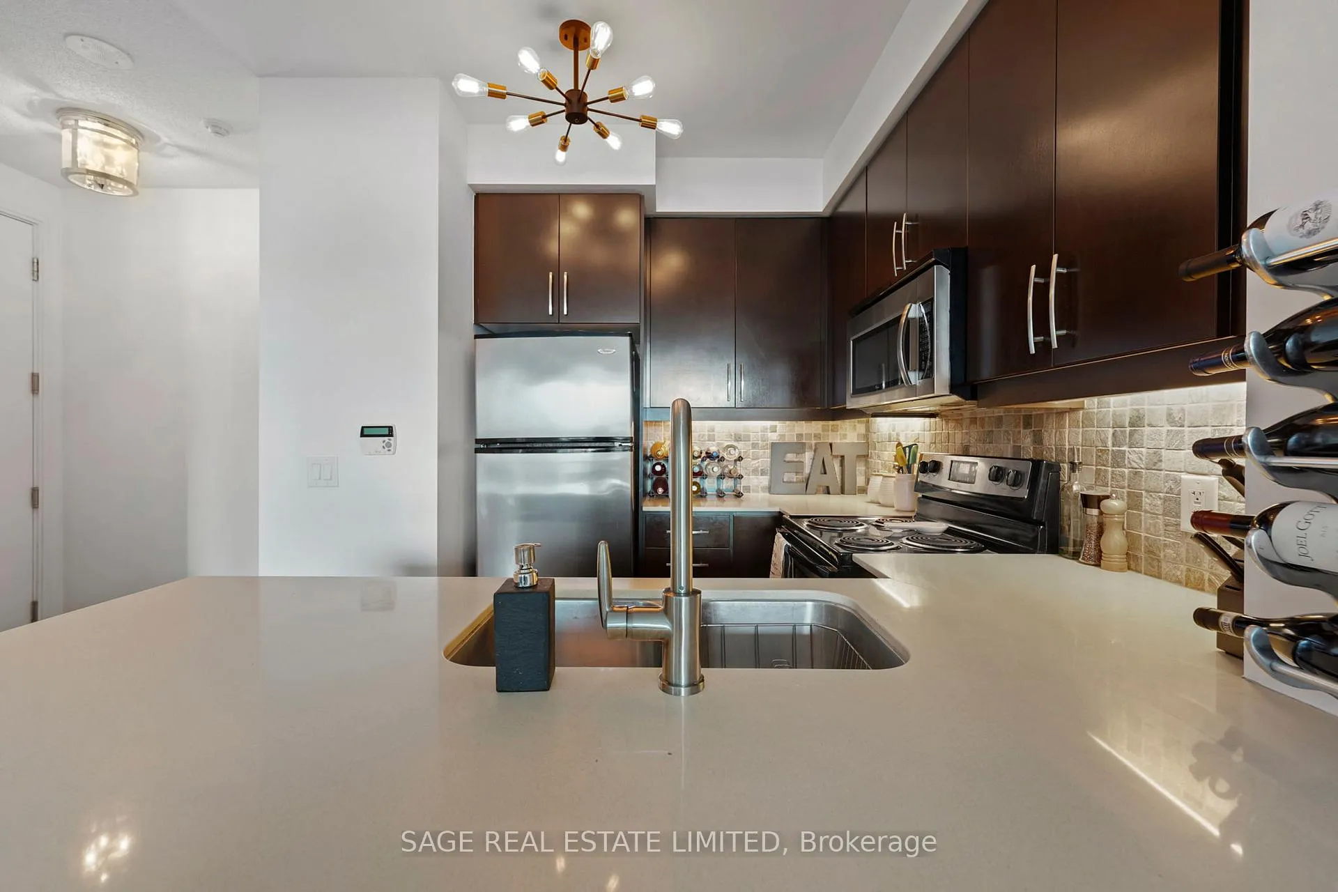 Photo 6 of Unit 1806, 1 Scott Street, Toronto, Waterfront Communities — HOMEH