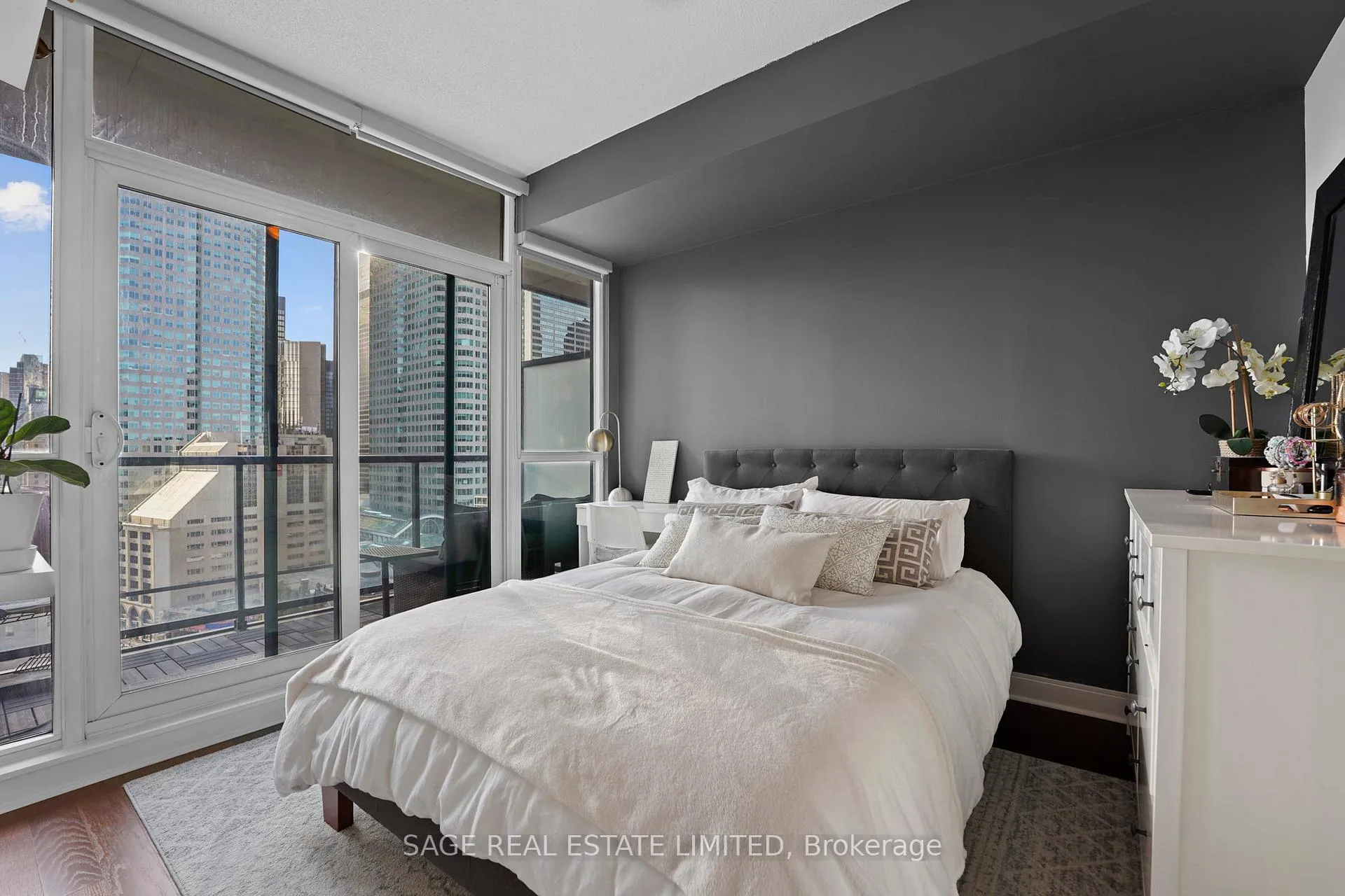 Photo 13 of Unit 1806, 1 Scott Street, Toronto, Waterfront Communities — HOMEH